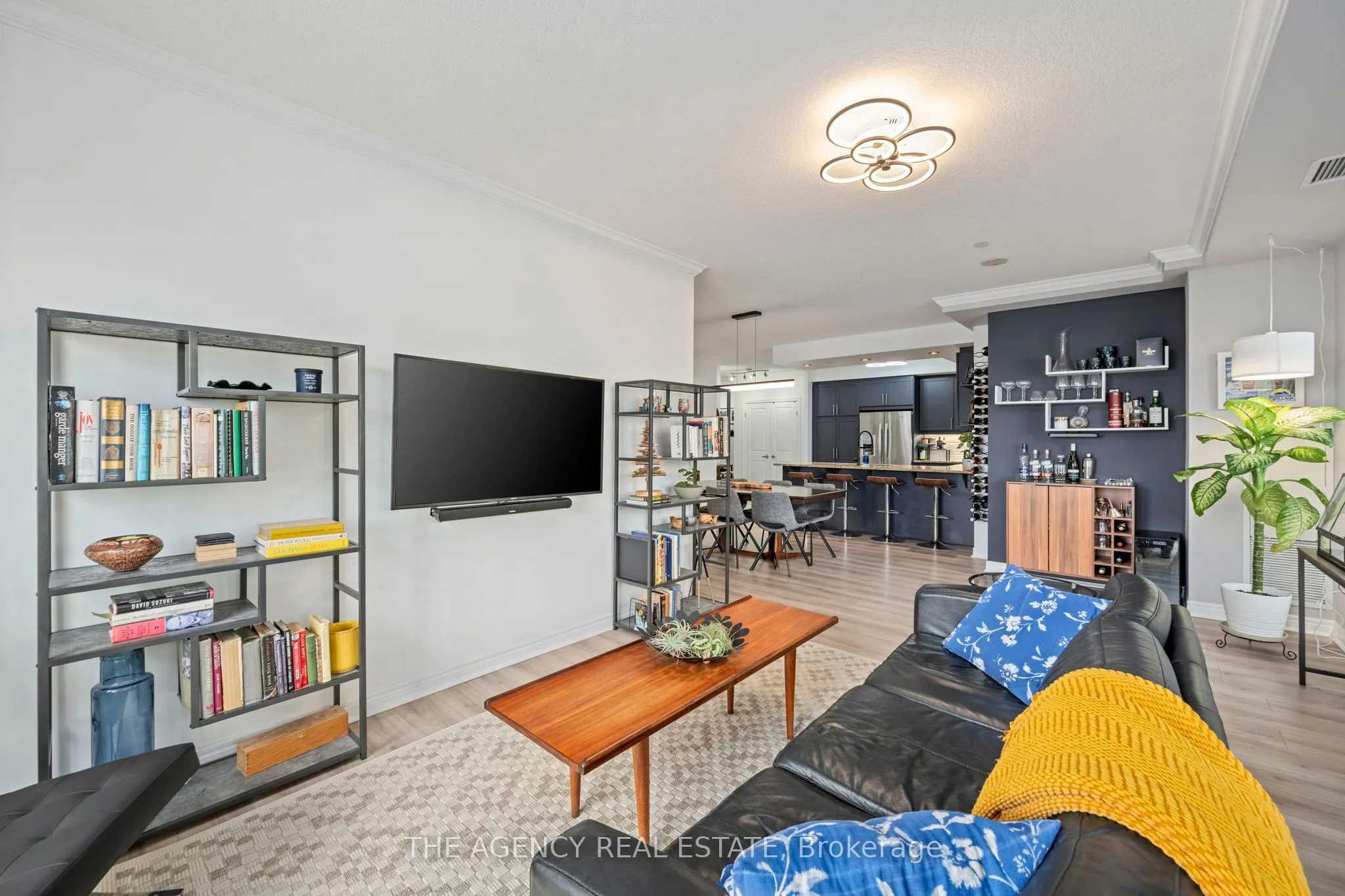 330 Ridout Street N, #803