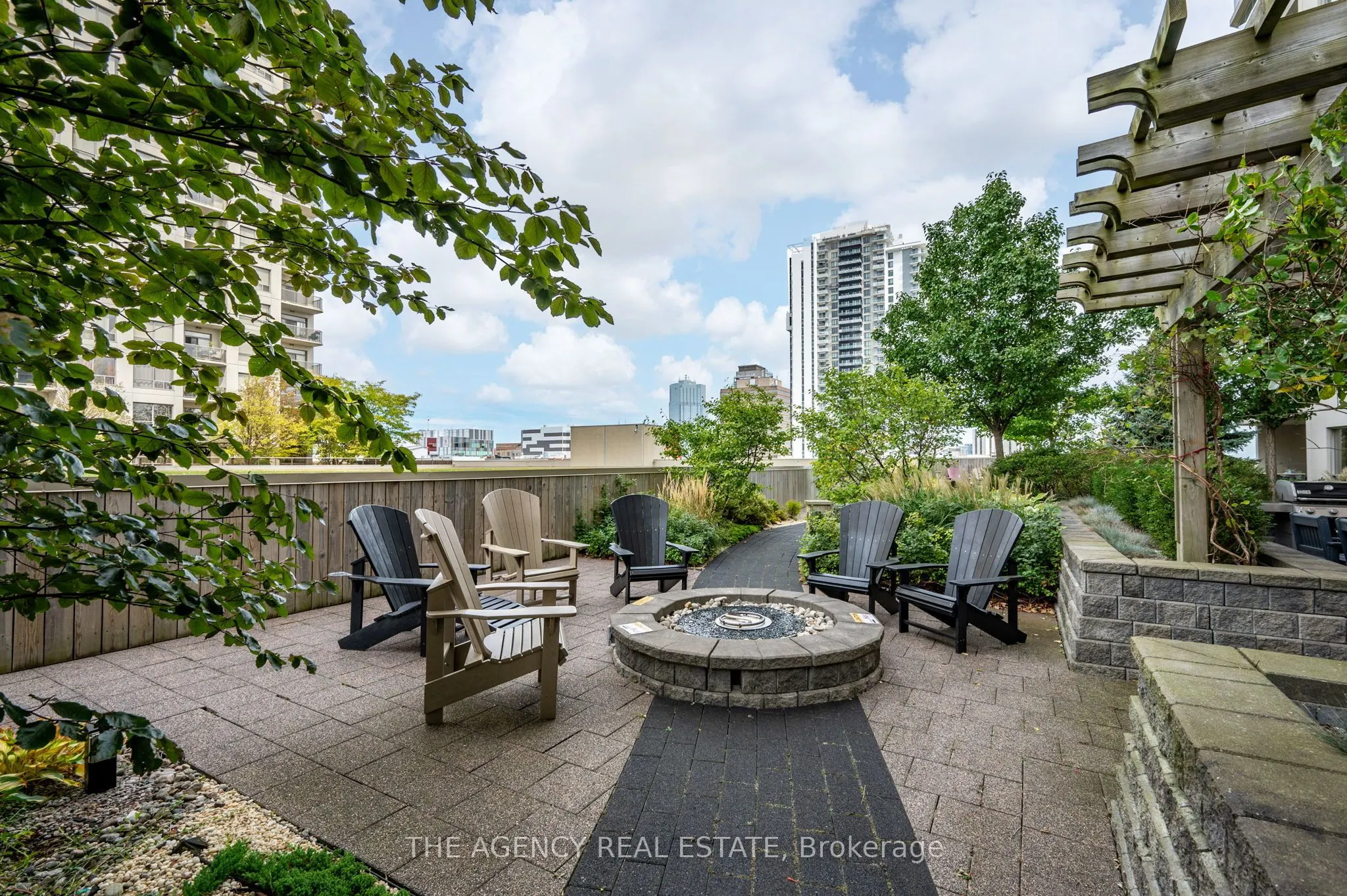 330 Ridout Street N, #803