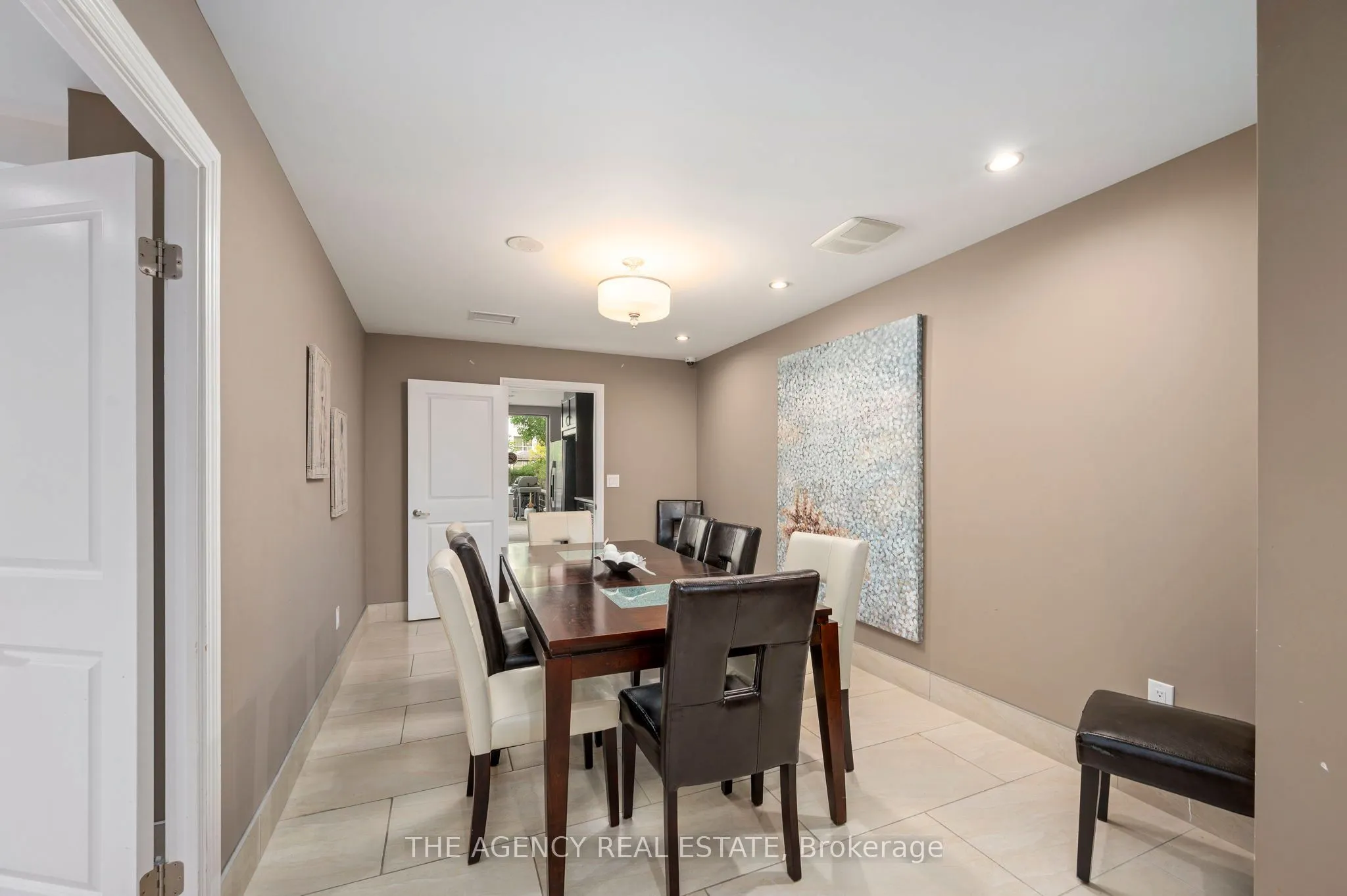 330 Ridout Street N, #803
