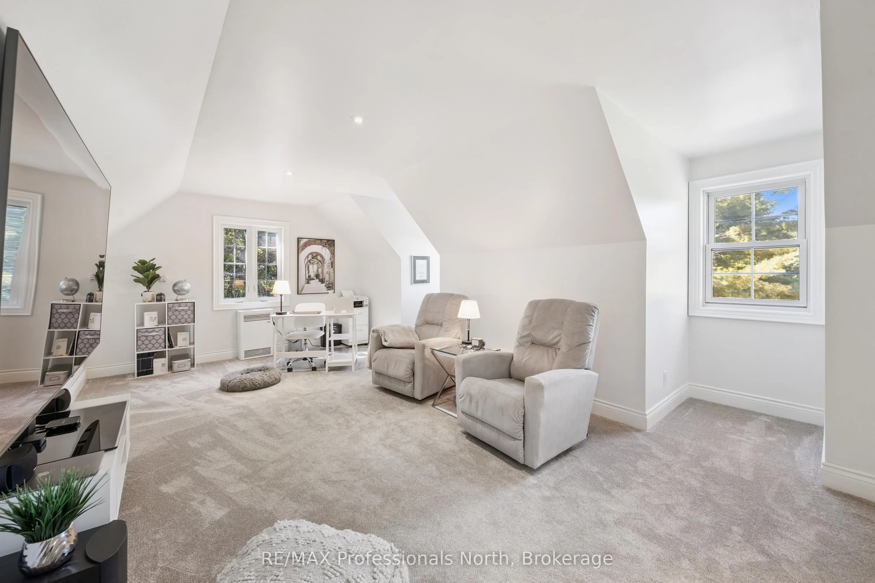 23 Thomas Crescent