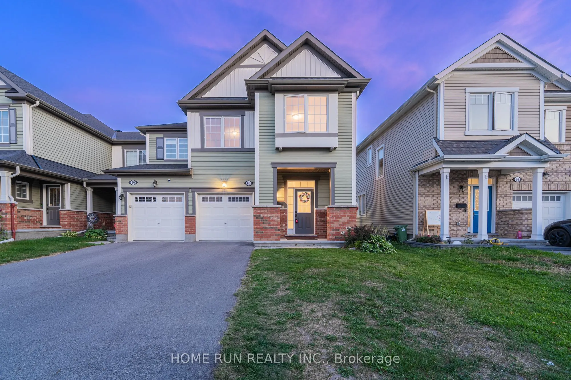 88 Buffalograss Crescent