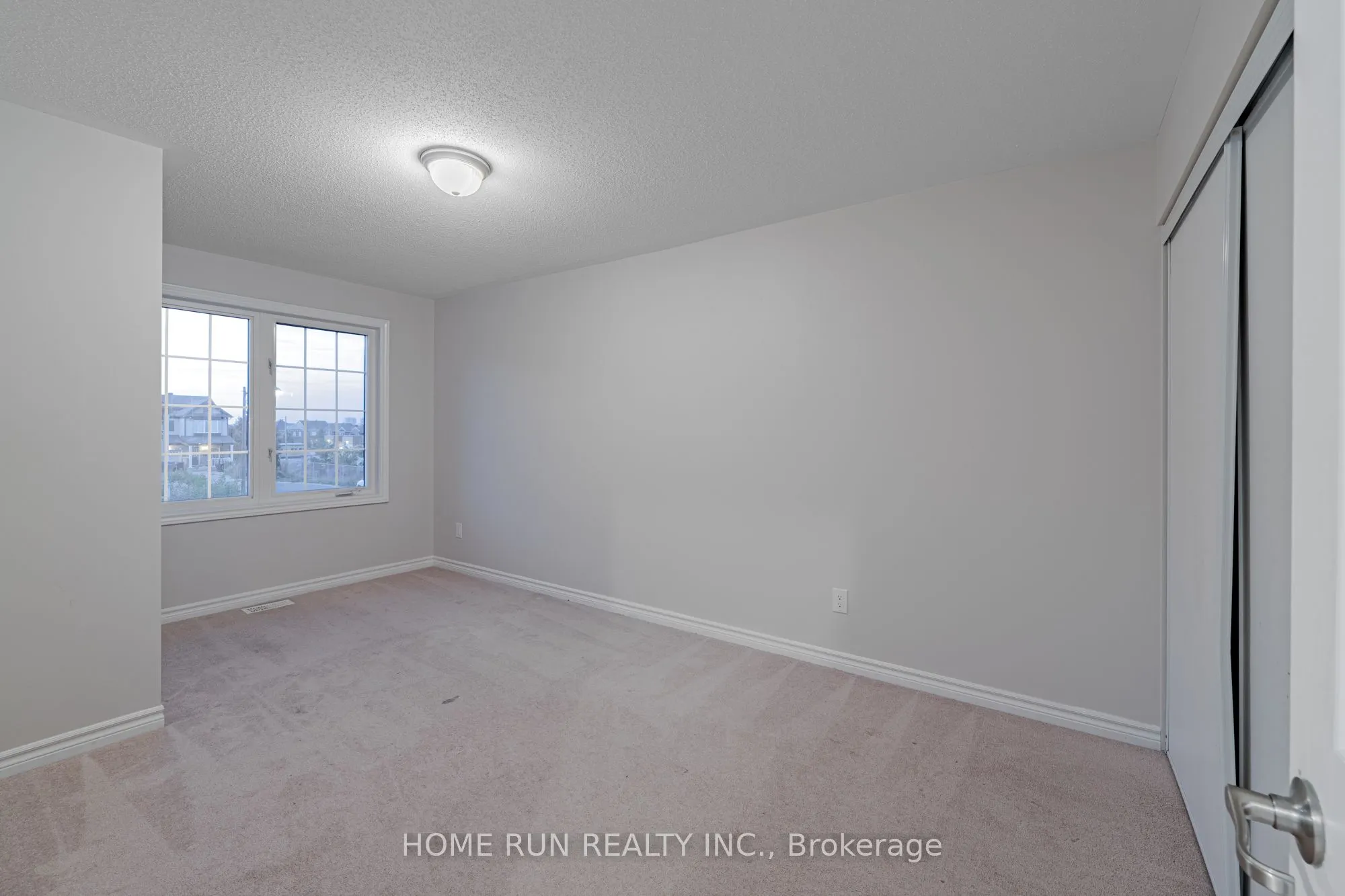 88 Buffalograss Crescent