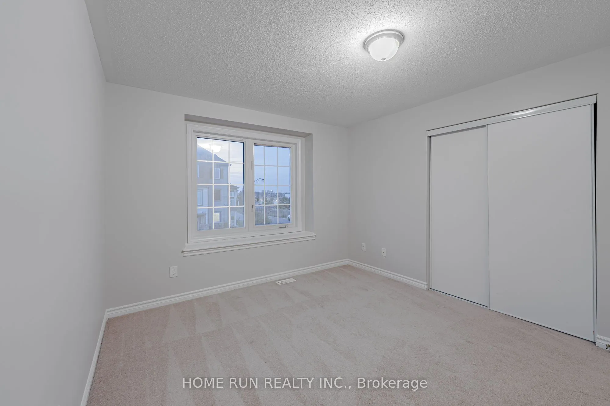 88 Buffalograss Crescent