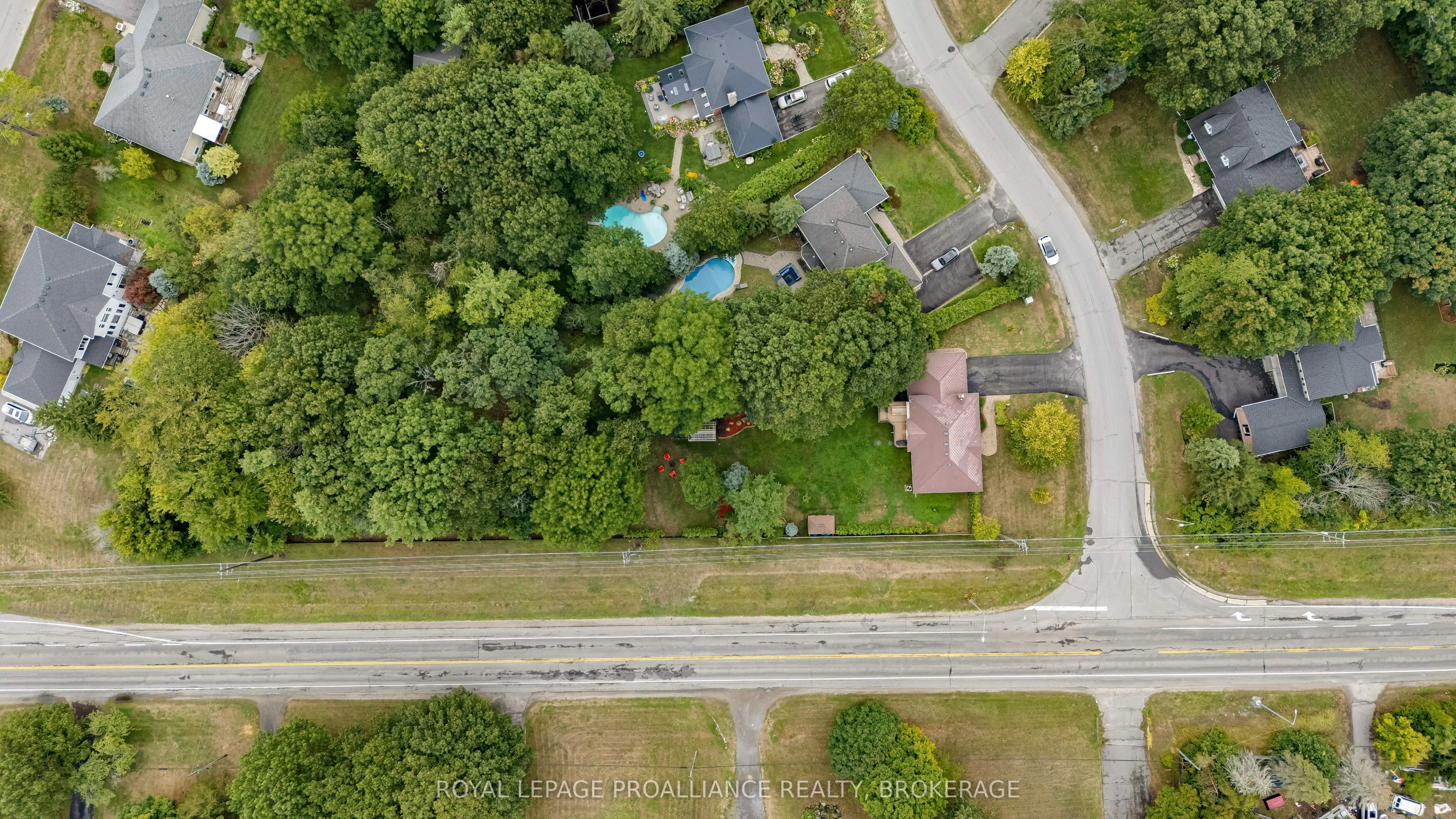 6 Faircrest Boulevard