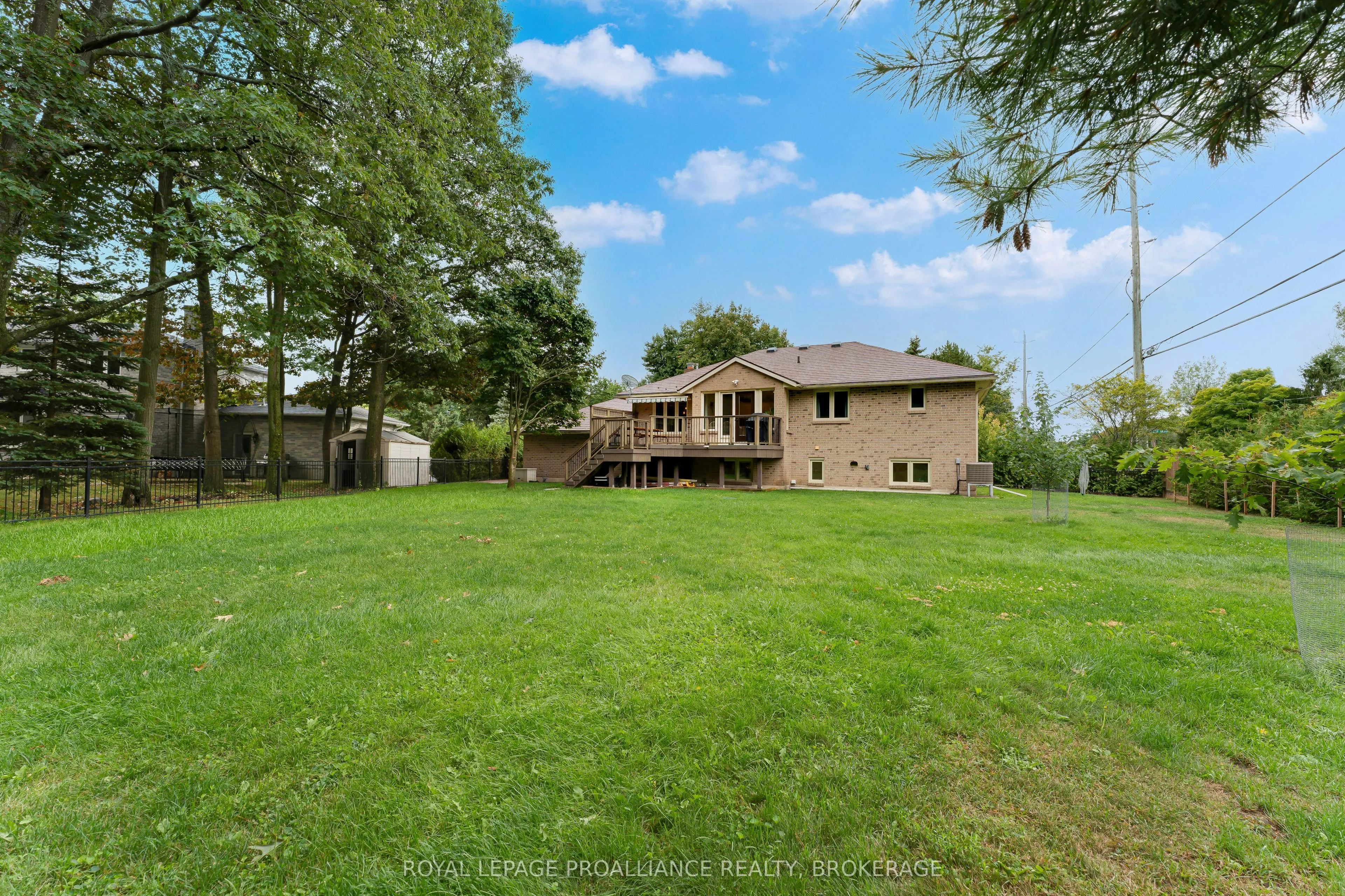 6 Faircrest Boulevard
