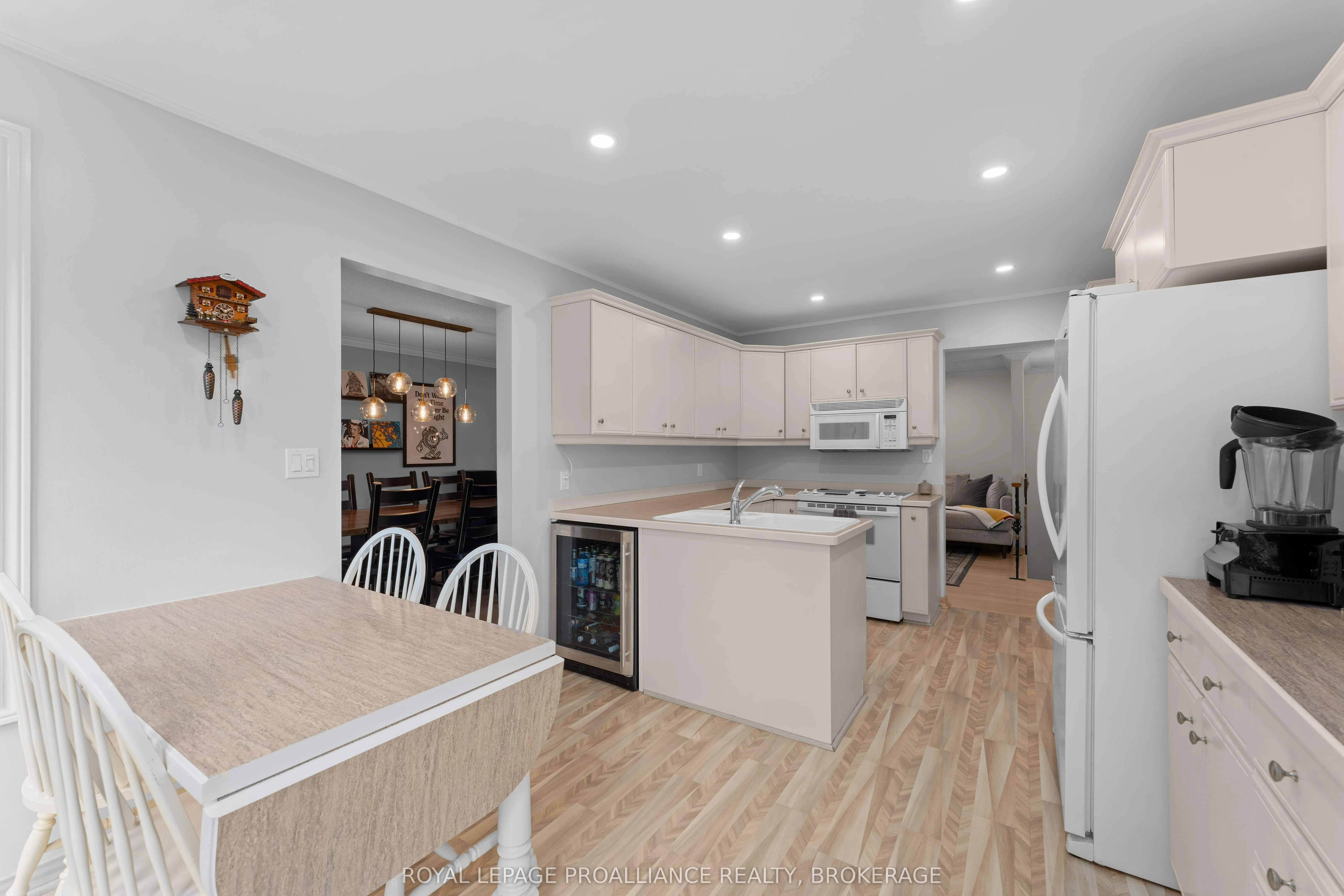 6 Faircrest Boulevard
