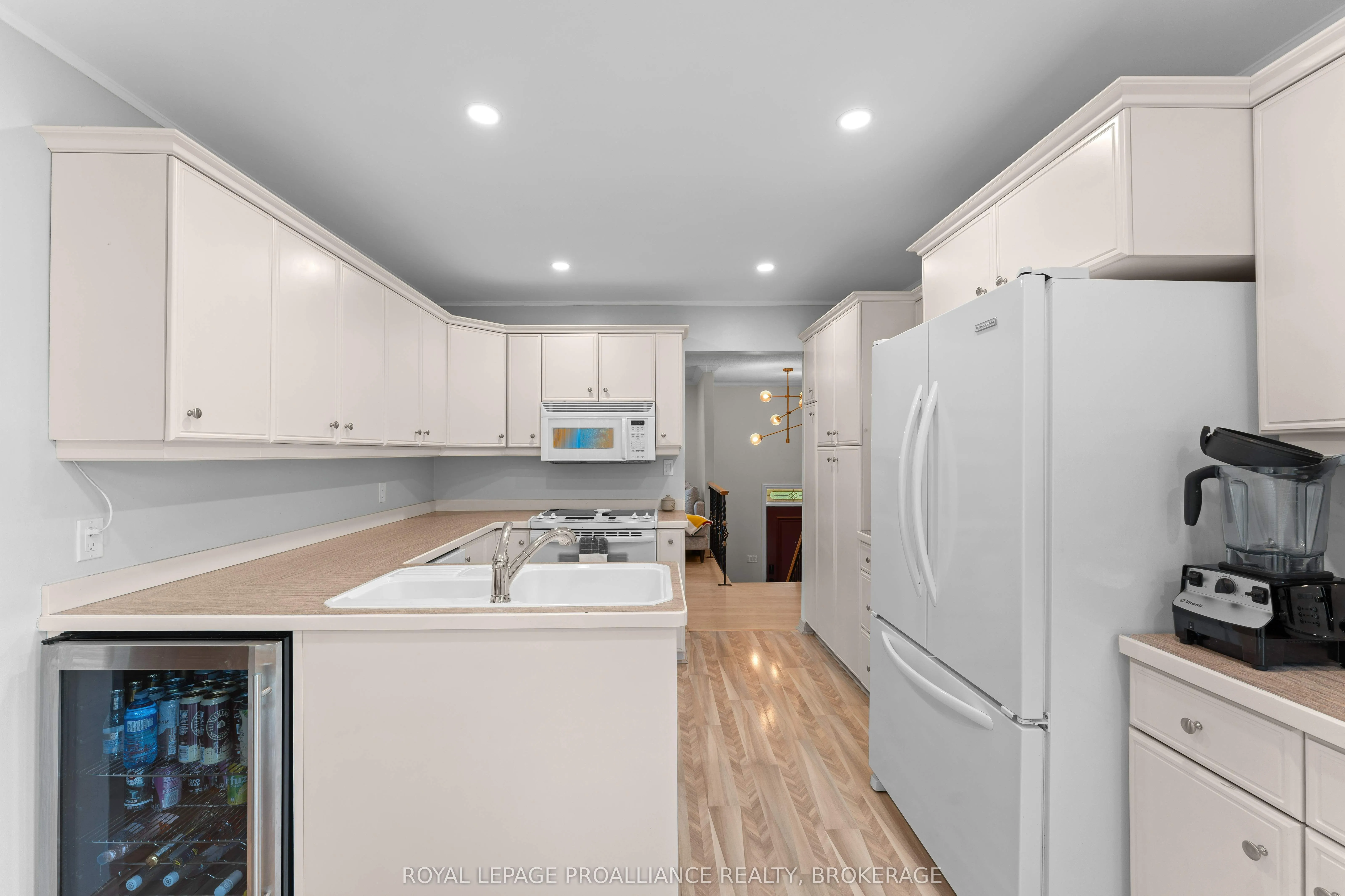 6 Faircrest Boulevard