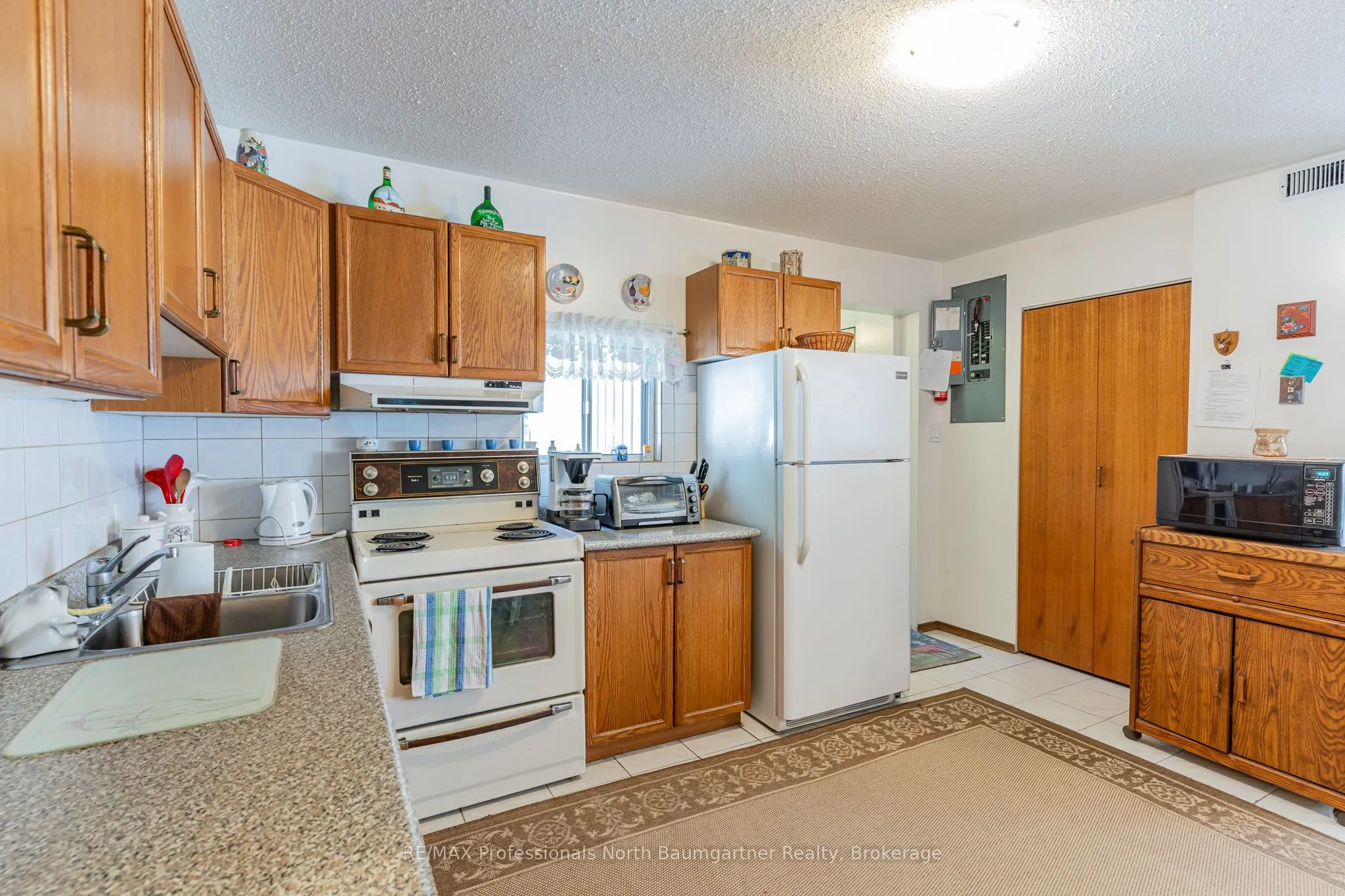 1566 West Settlement Road