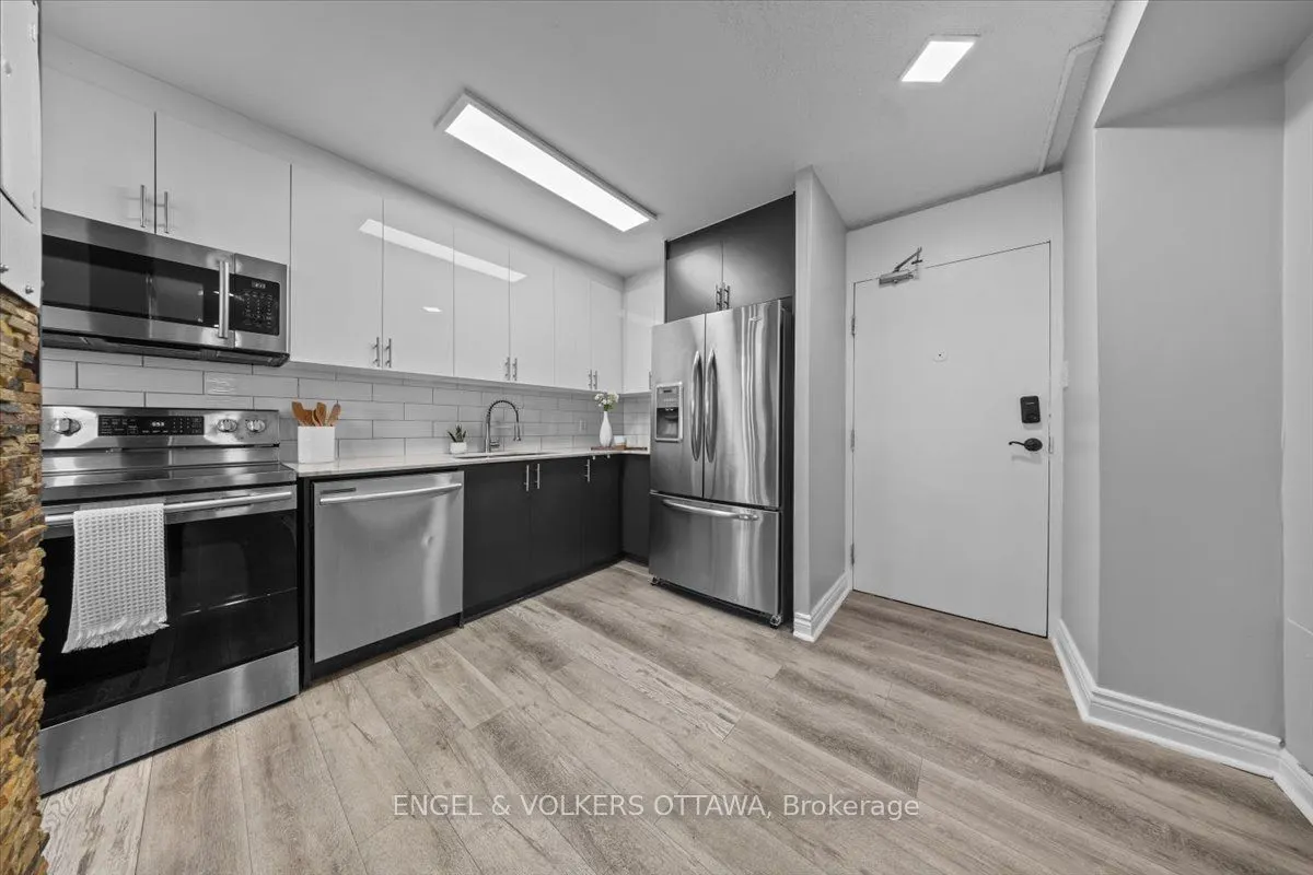 2020 Jasmine Crescent, #610
