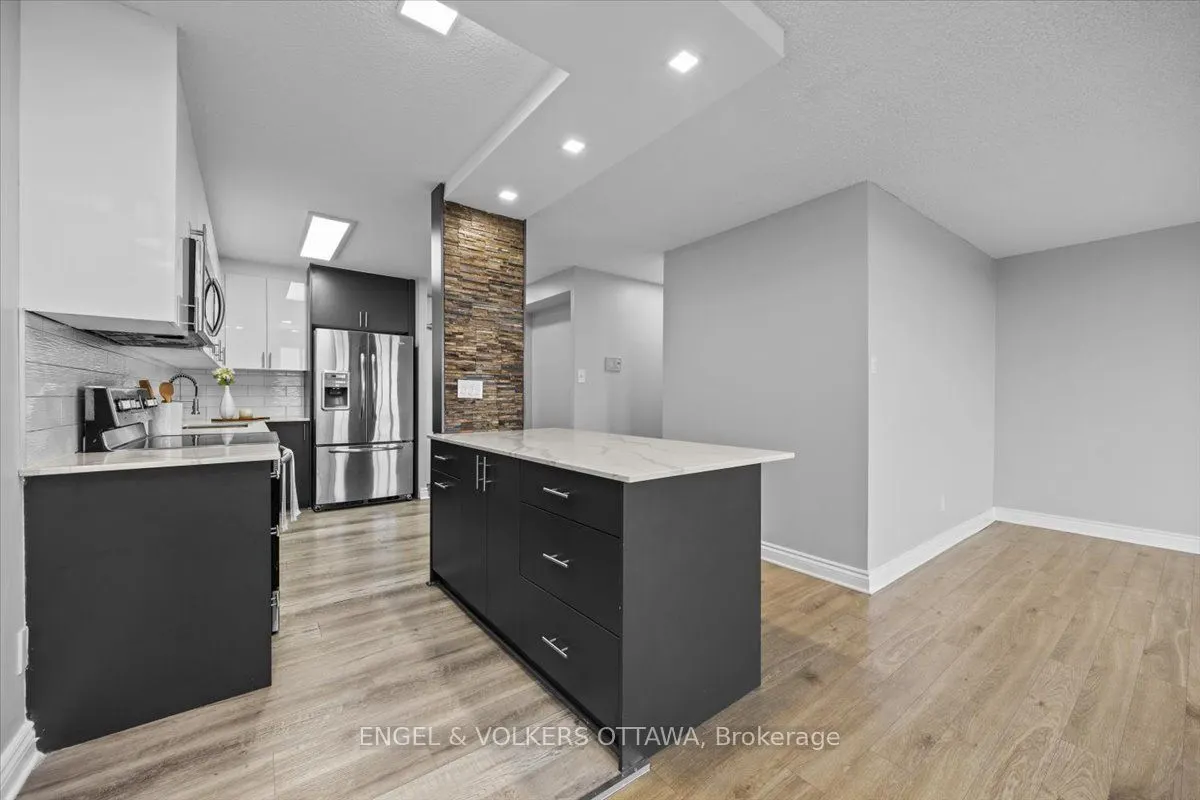 2020 Jasmine Crescent, #610