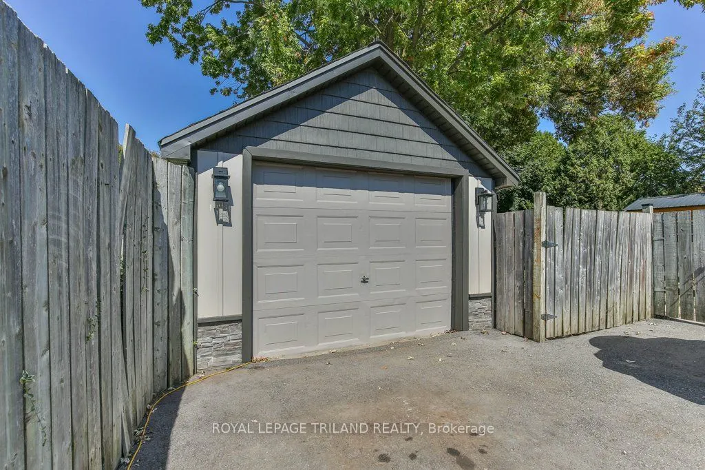 366 SALISBURY Street