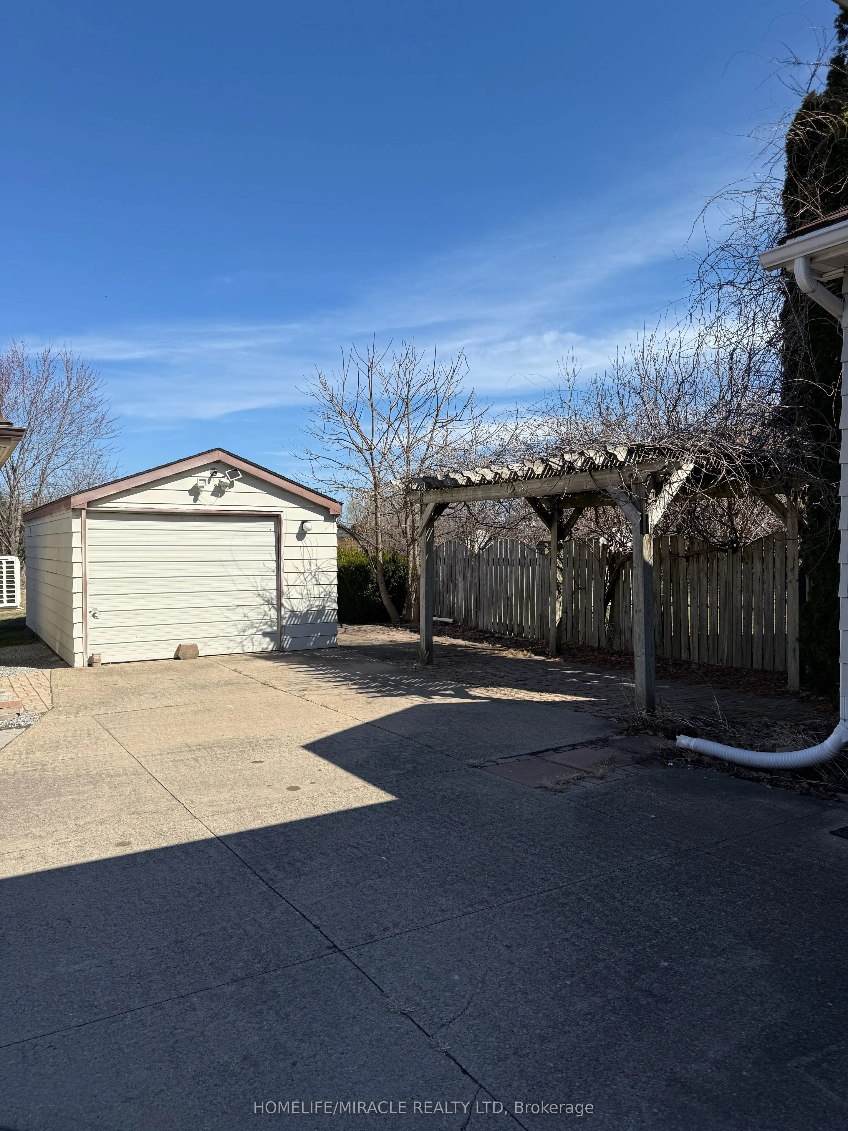 11 Garnet Street