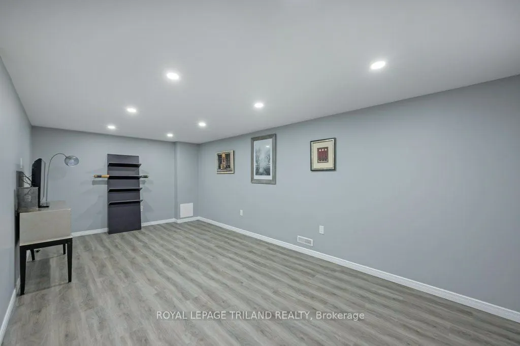 17 Vanbuskirk Drive