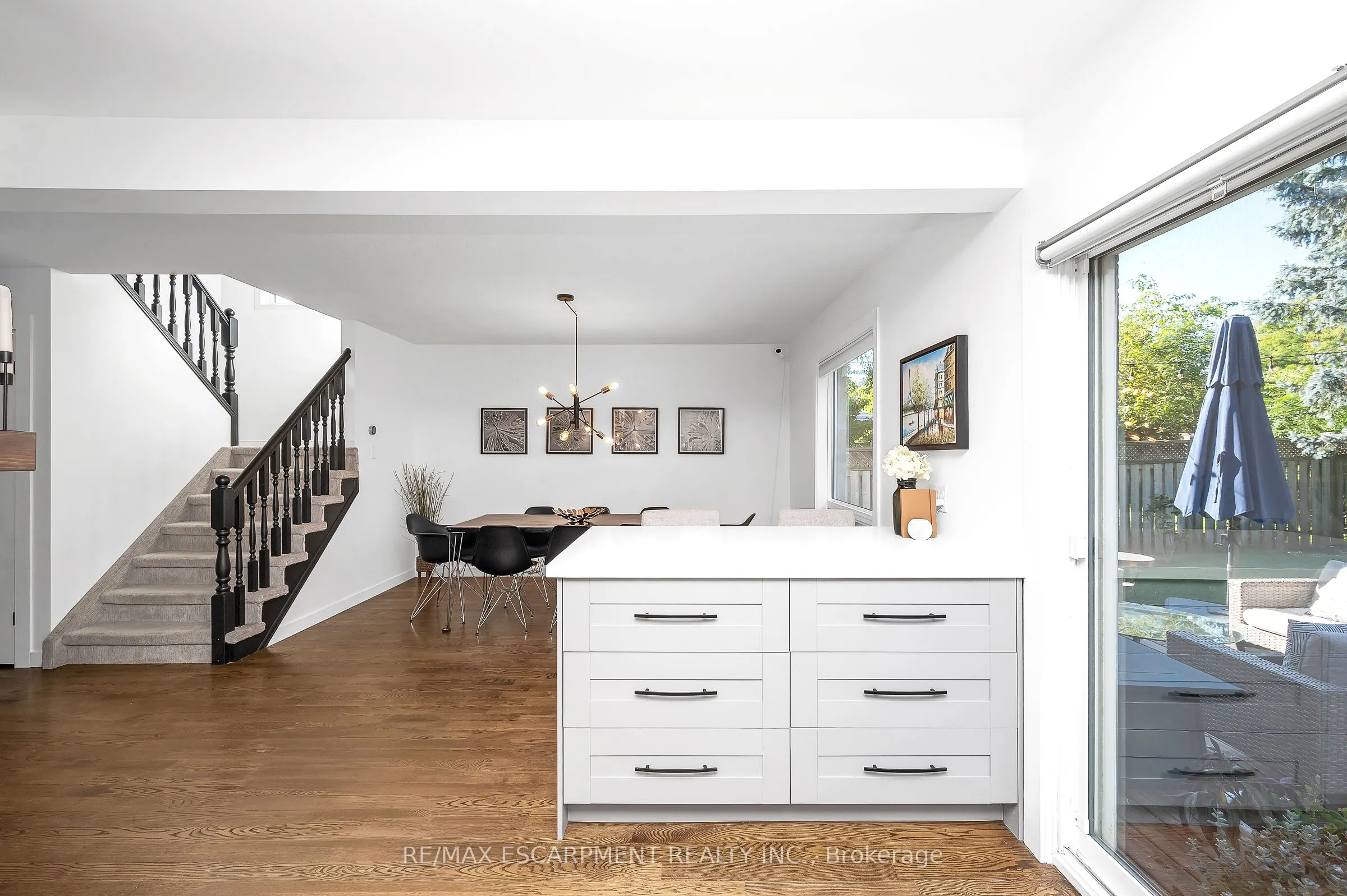 27 Richmeadow Crescent