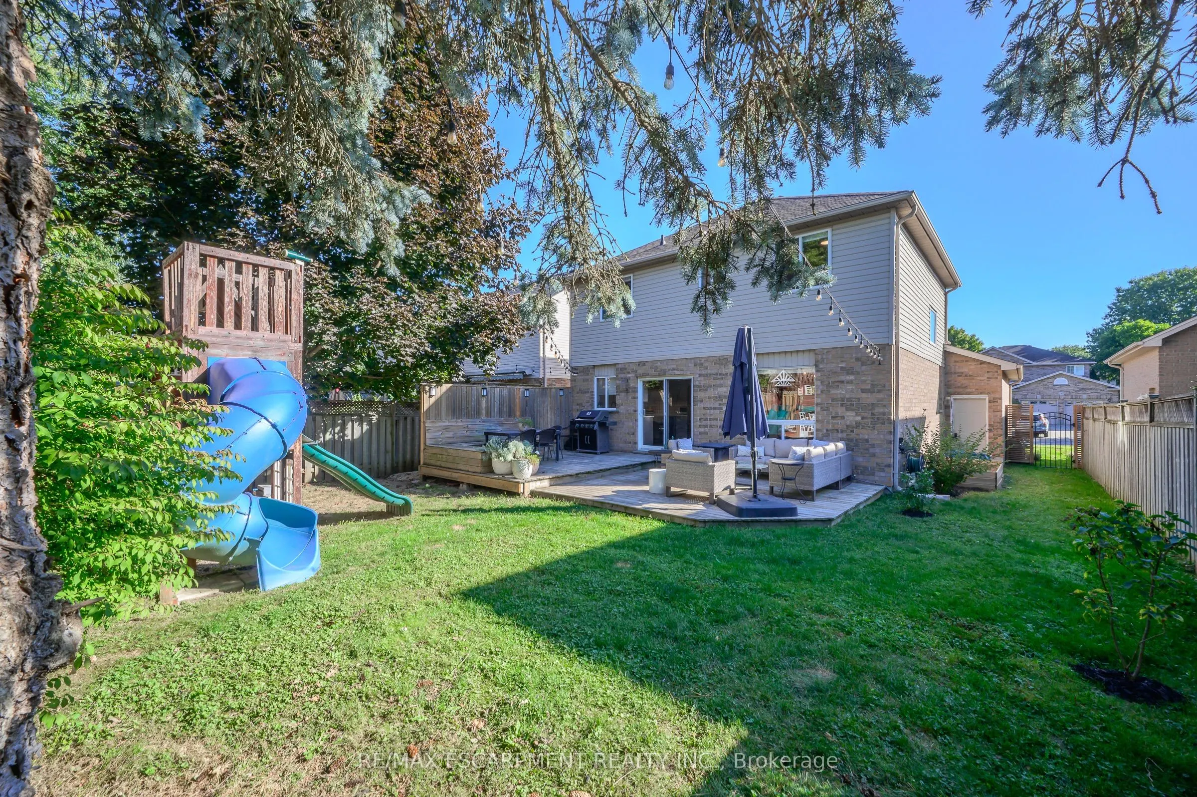 27 Richmeadow Crescent