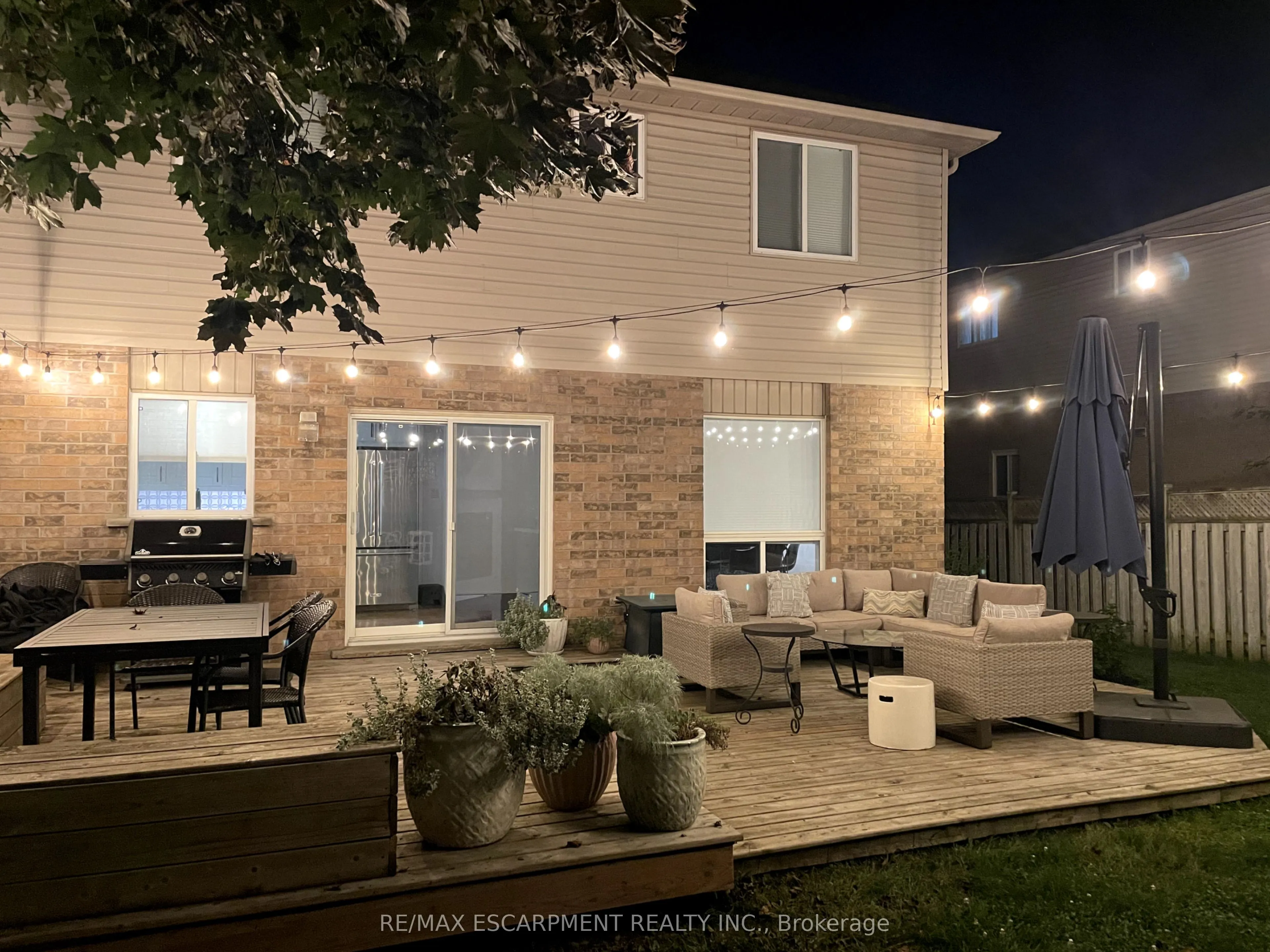 27 Richmeadow Crescent