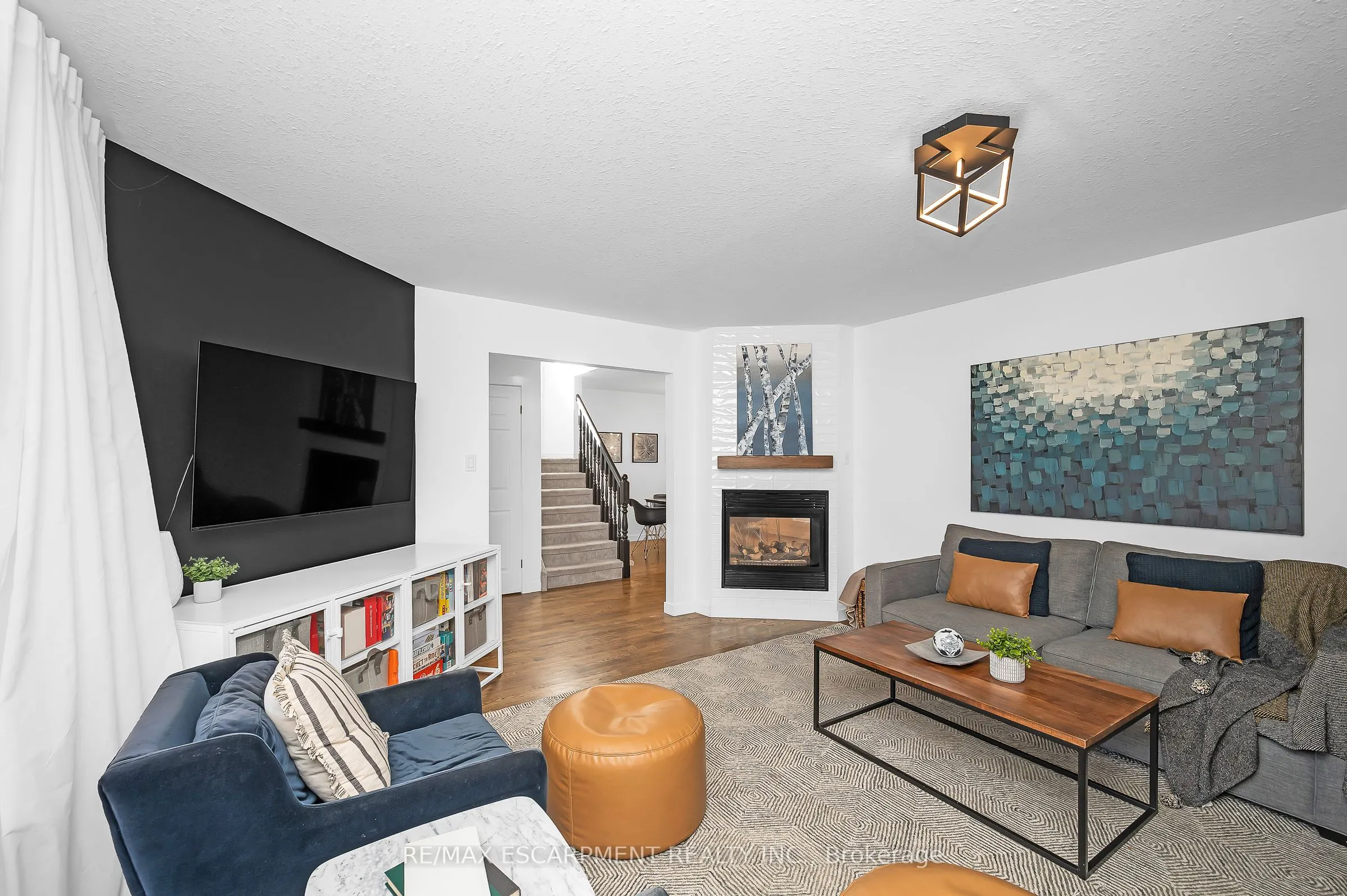 27 Richmeadow Crescent