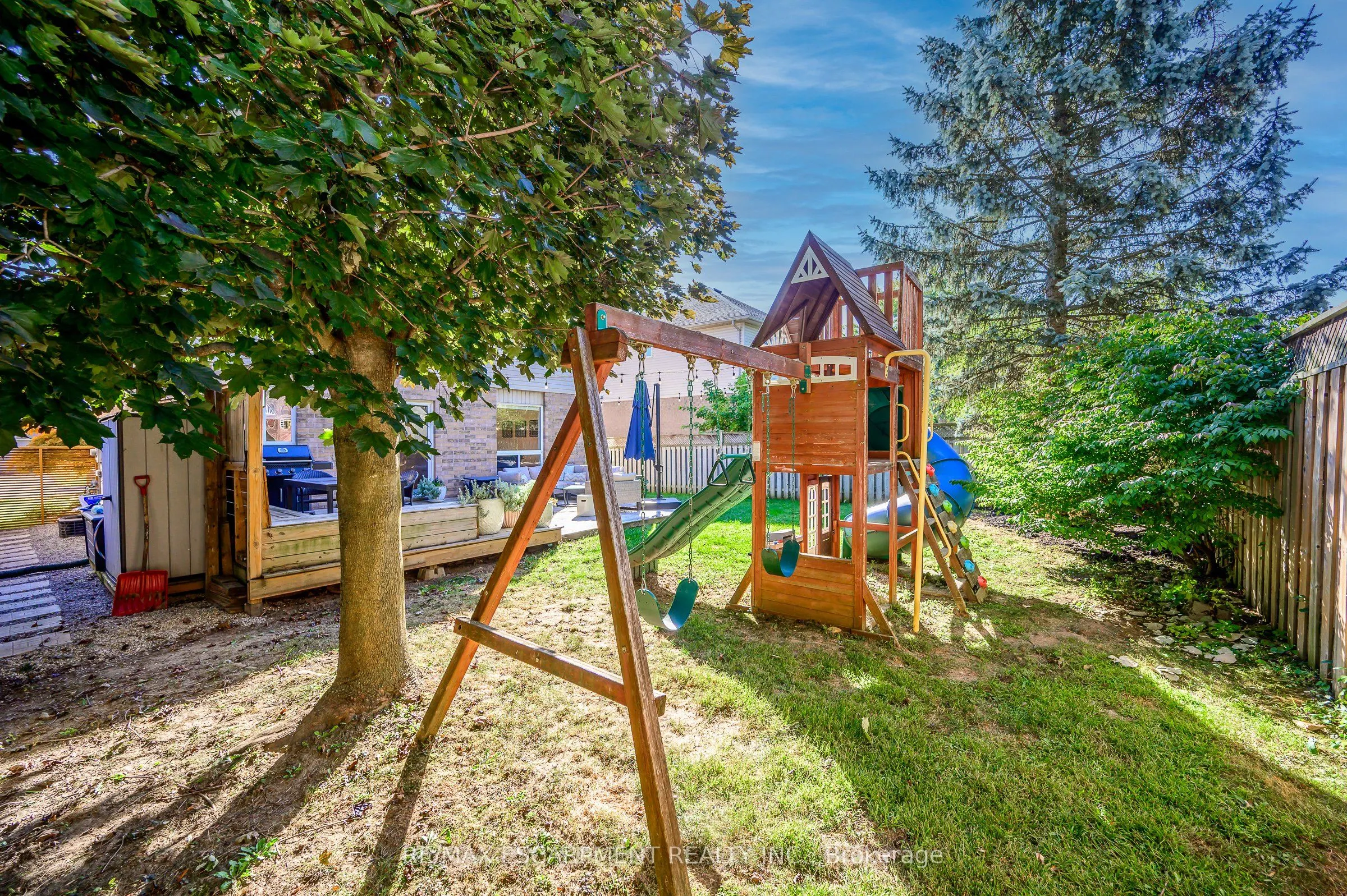 27 Richmeadow Crescent