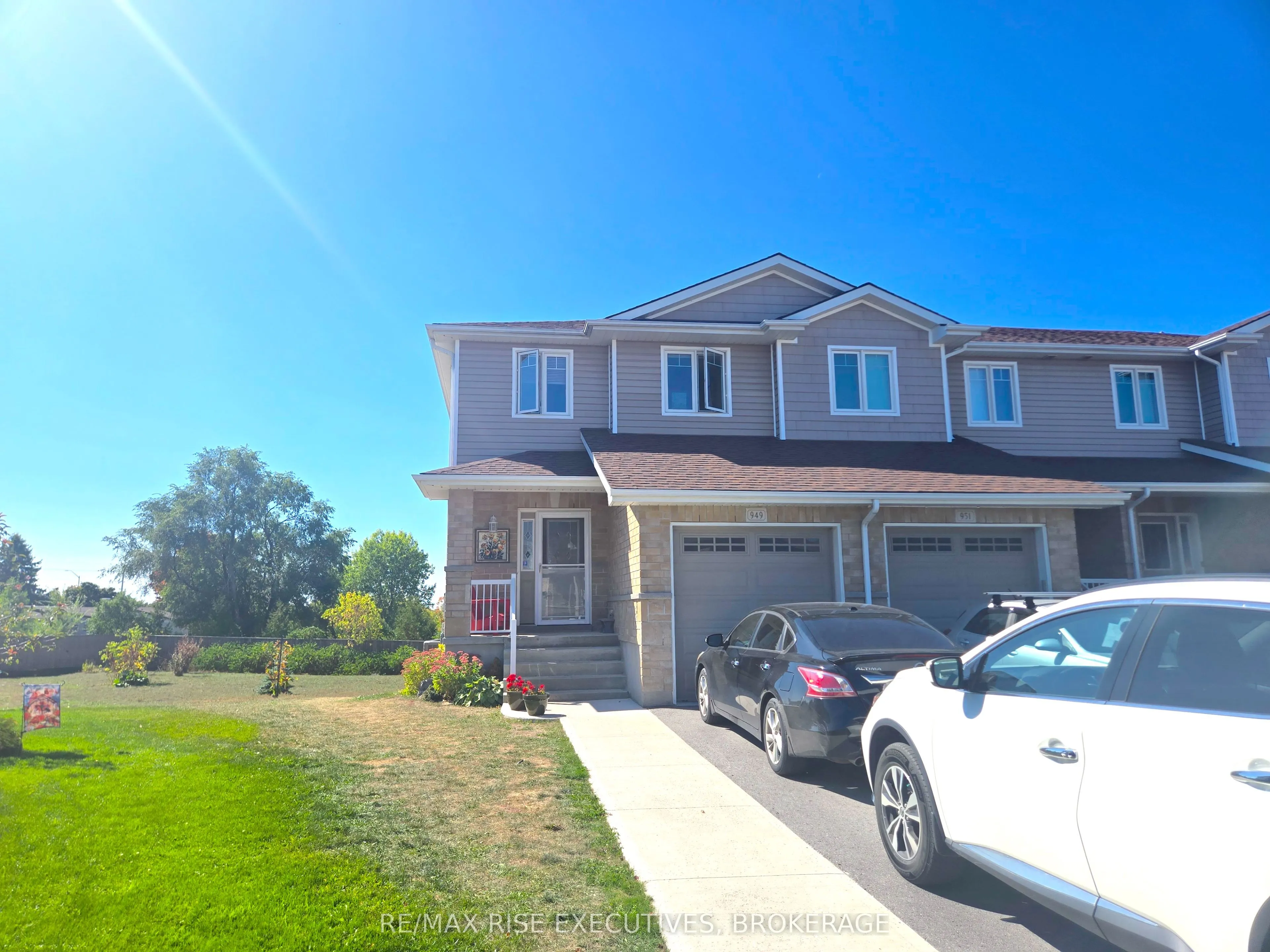 949 Blossom Street, #1