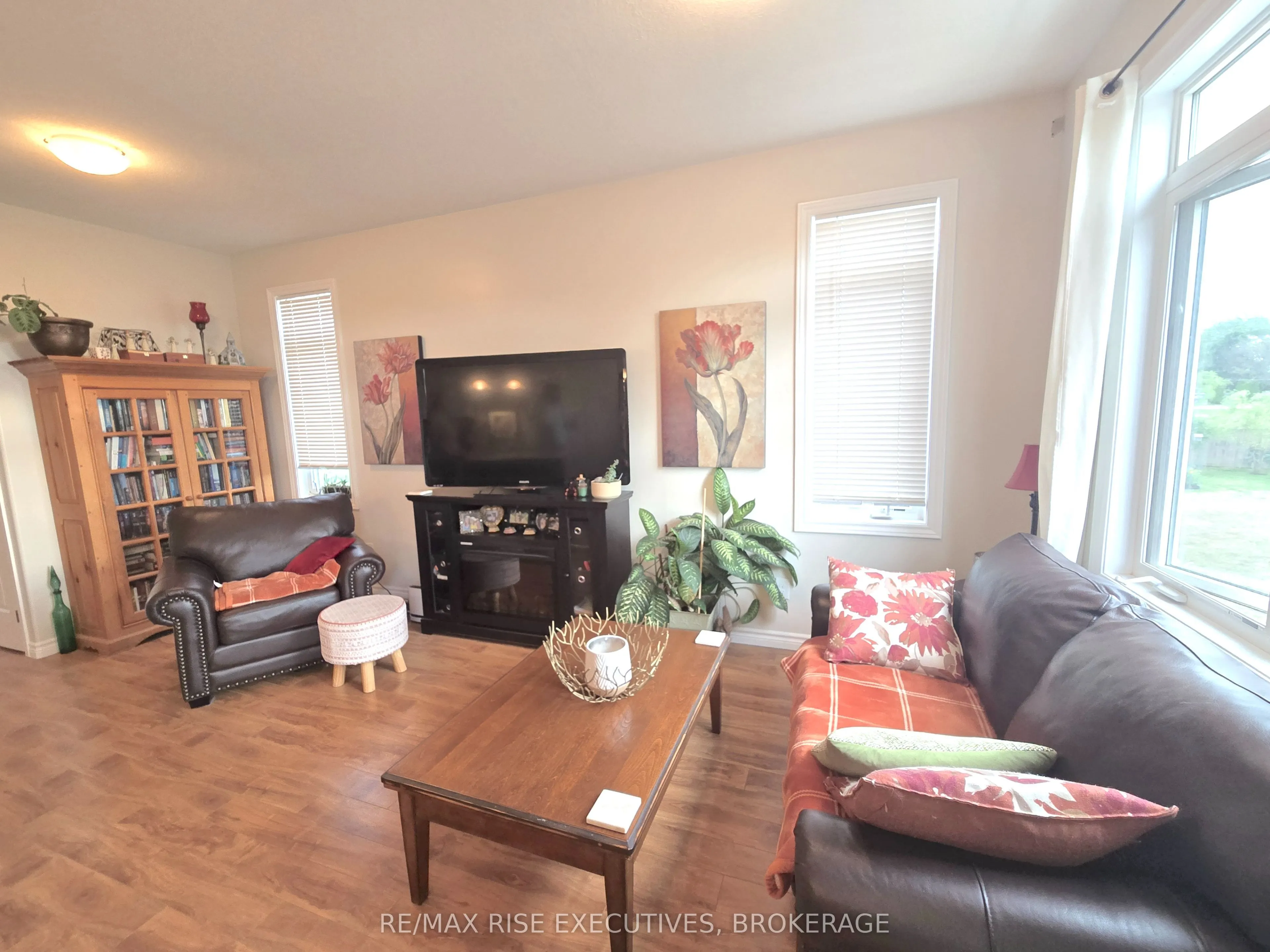 949 Blossom Street, #1