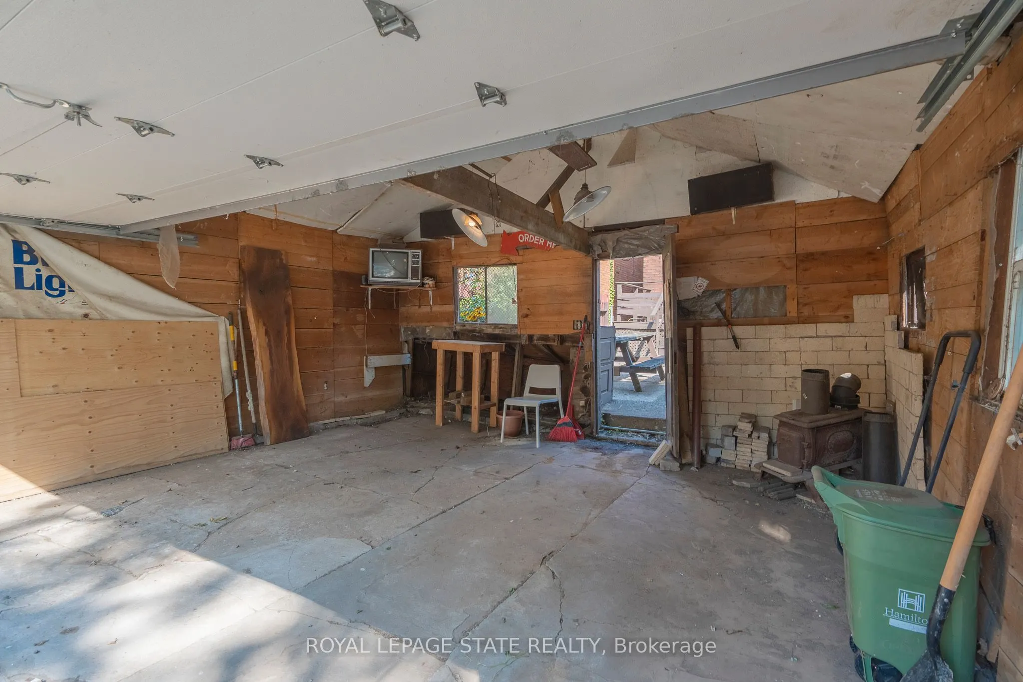 36 Spadina Avenue