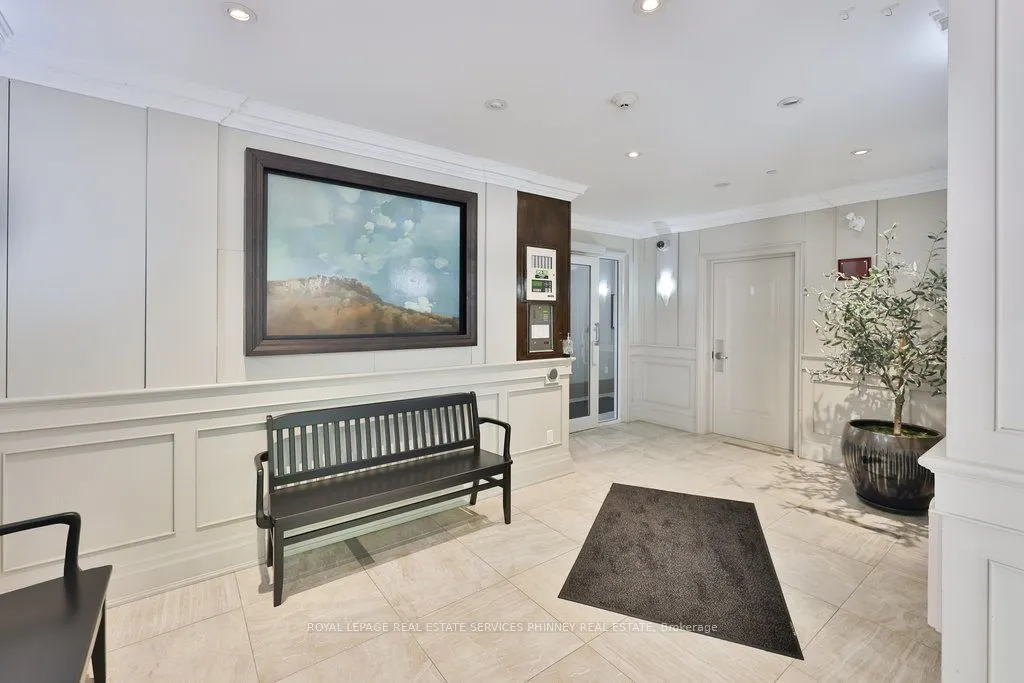397 King Street W, #204