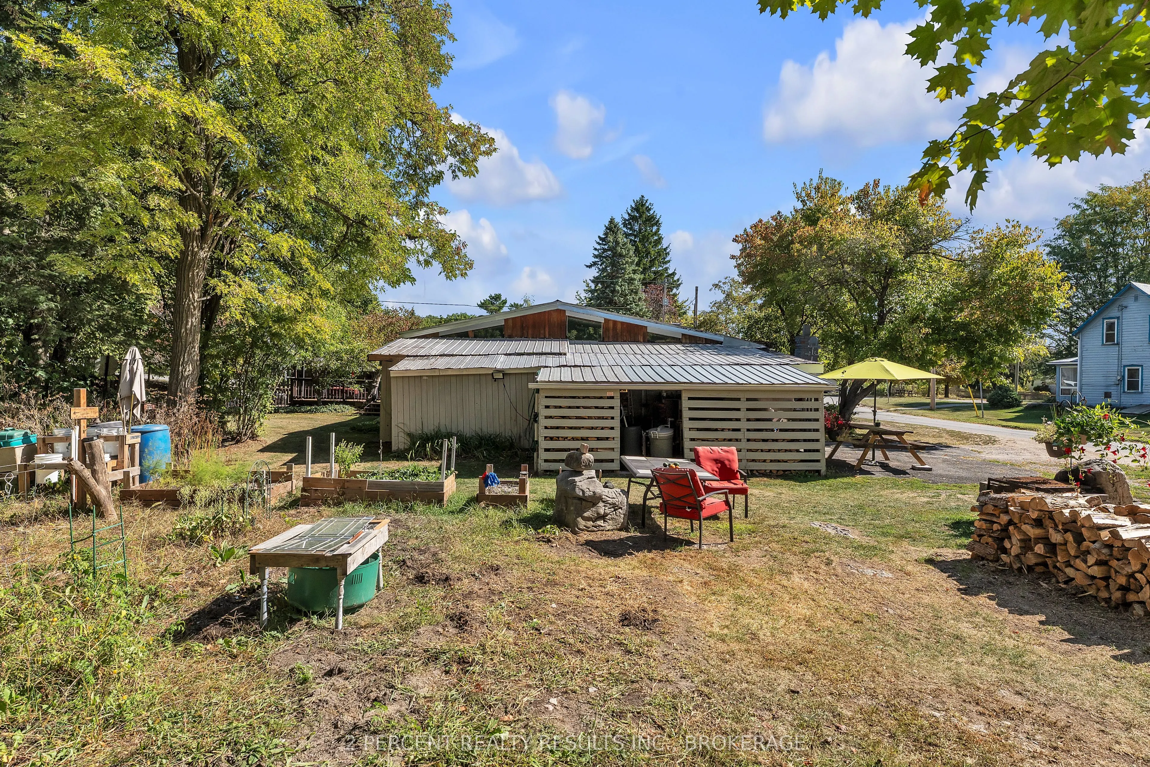 12 Luffman Road