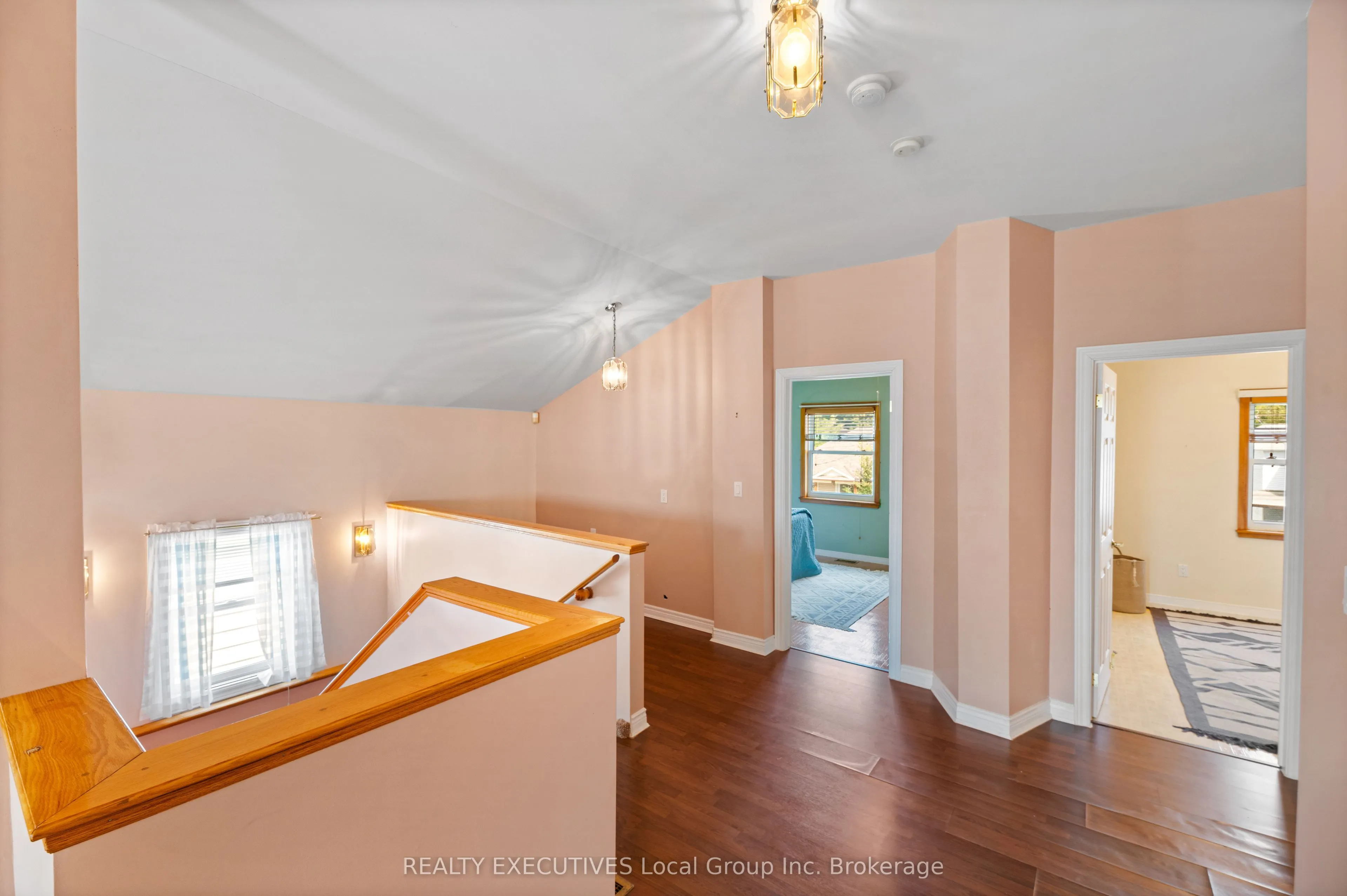 133 FIFTH Avenue E