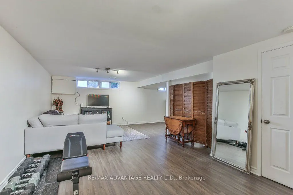70 Fairlane Road