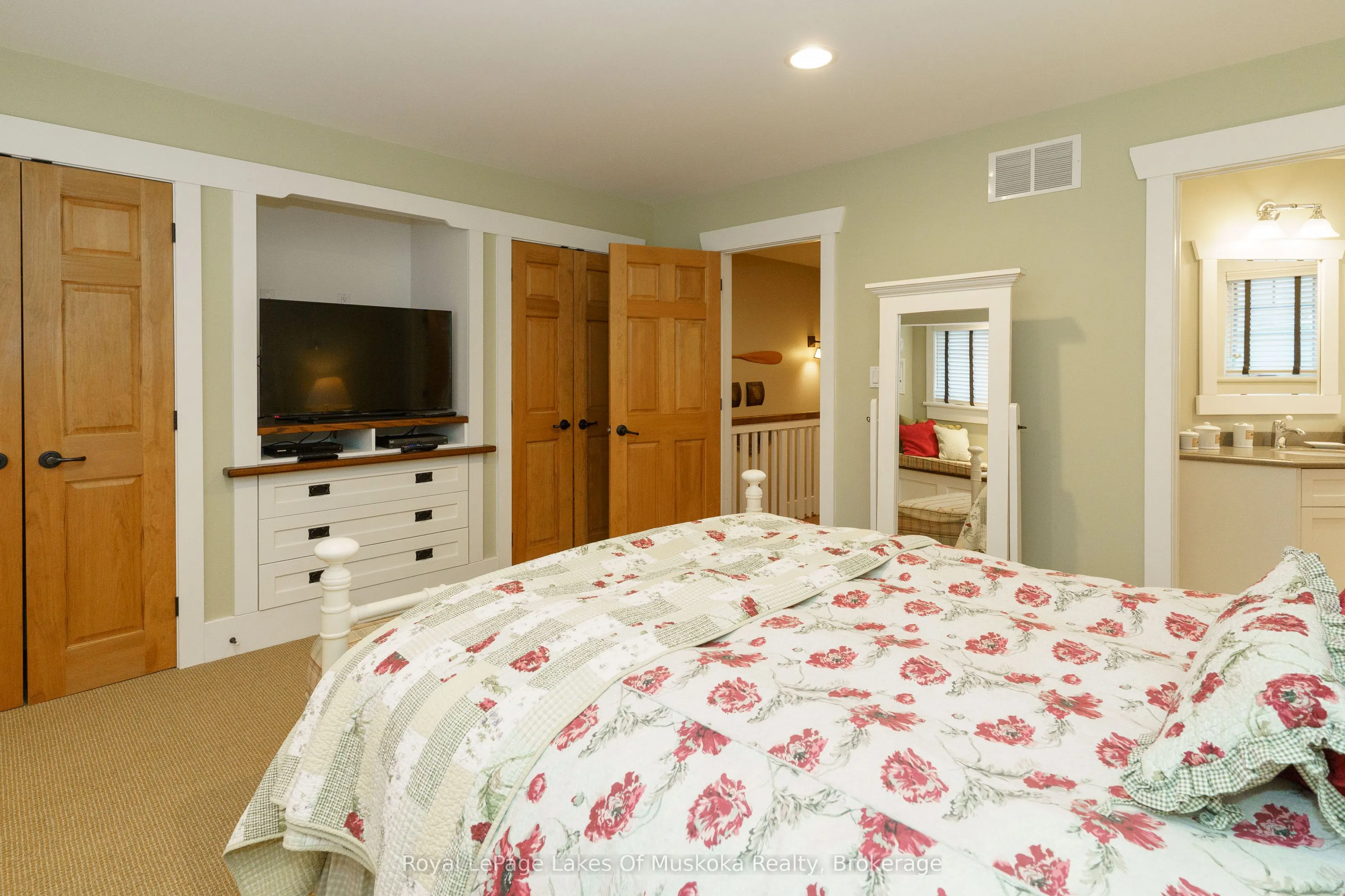1020 Birch Glen Road, #Villa 1  Week 9