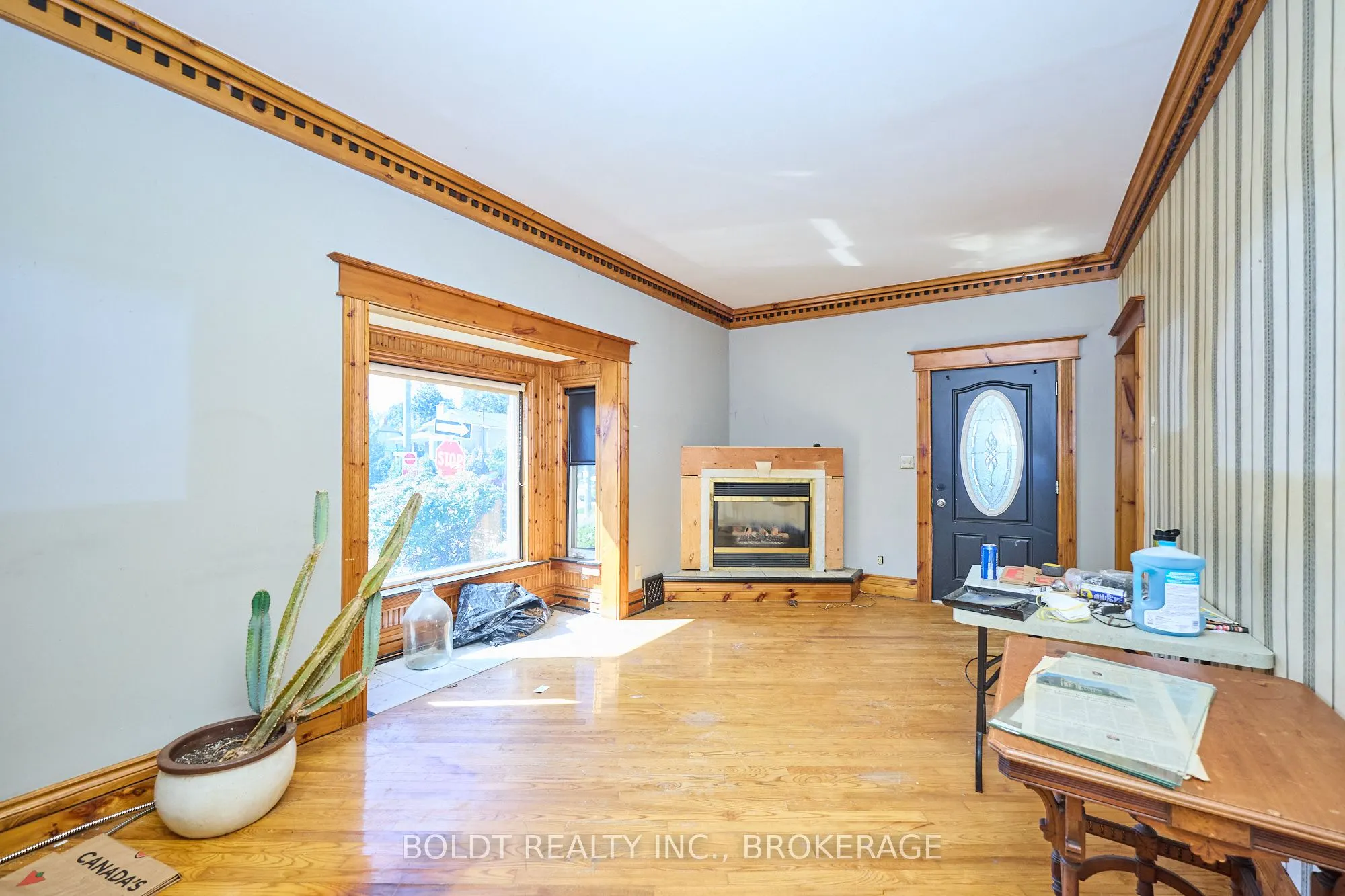 20 Grantham Avenue S