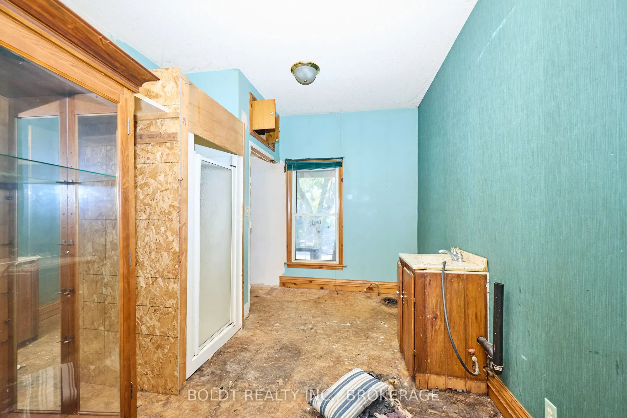 20 Grantham Avenue S