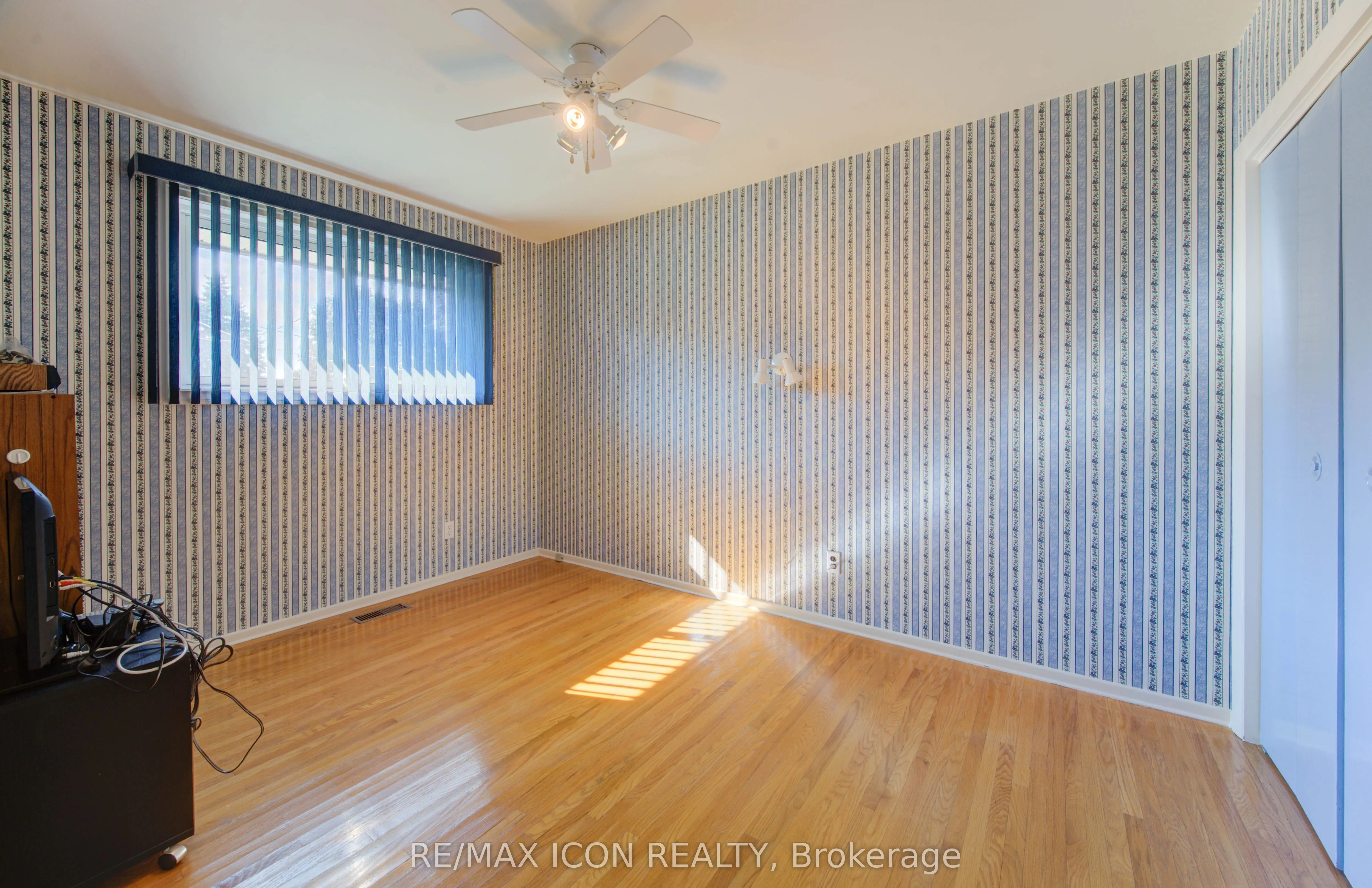 163 Weaver Street
