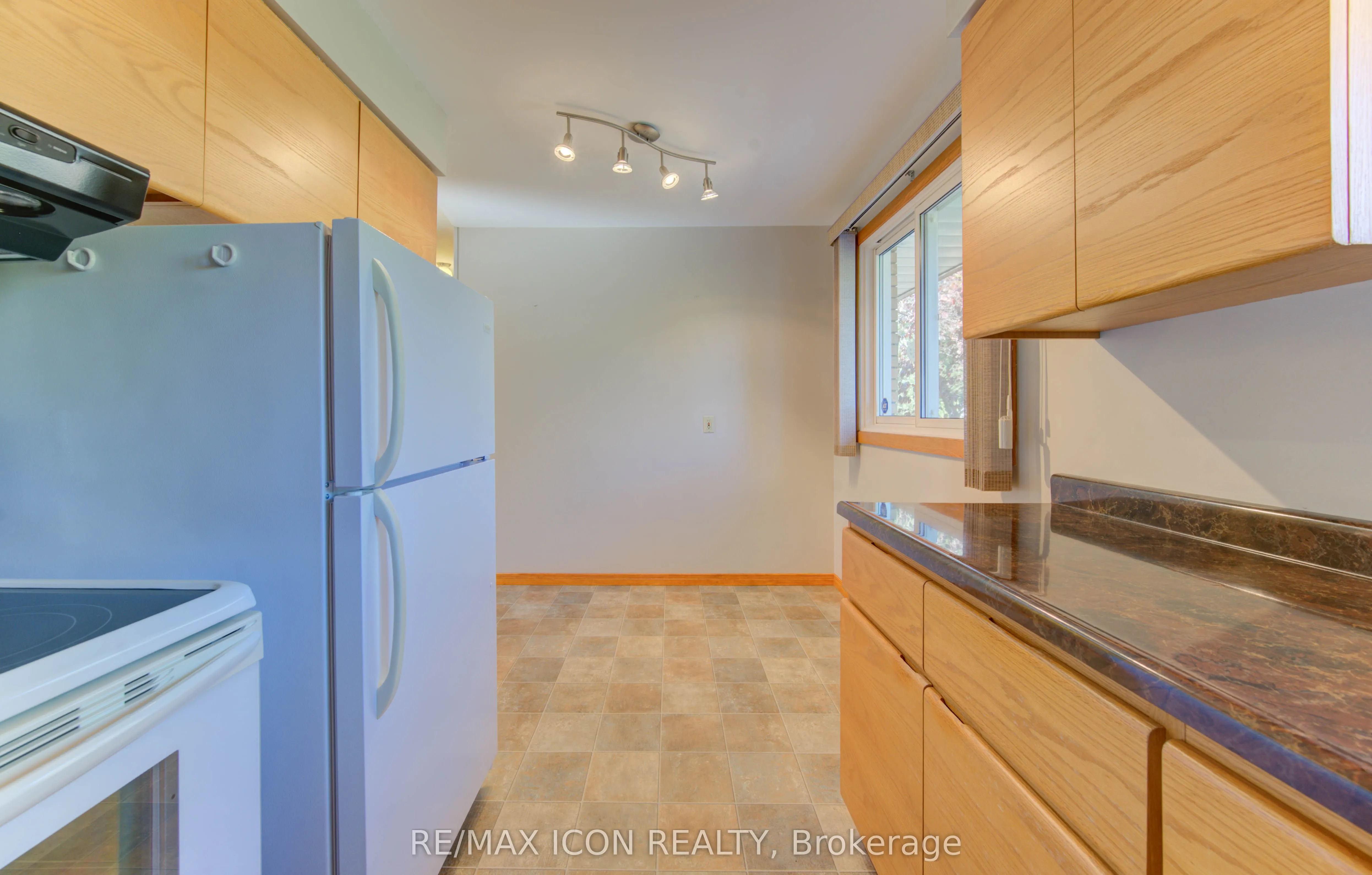 163 Weaver Street
