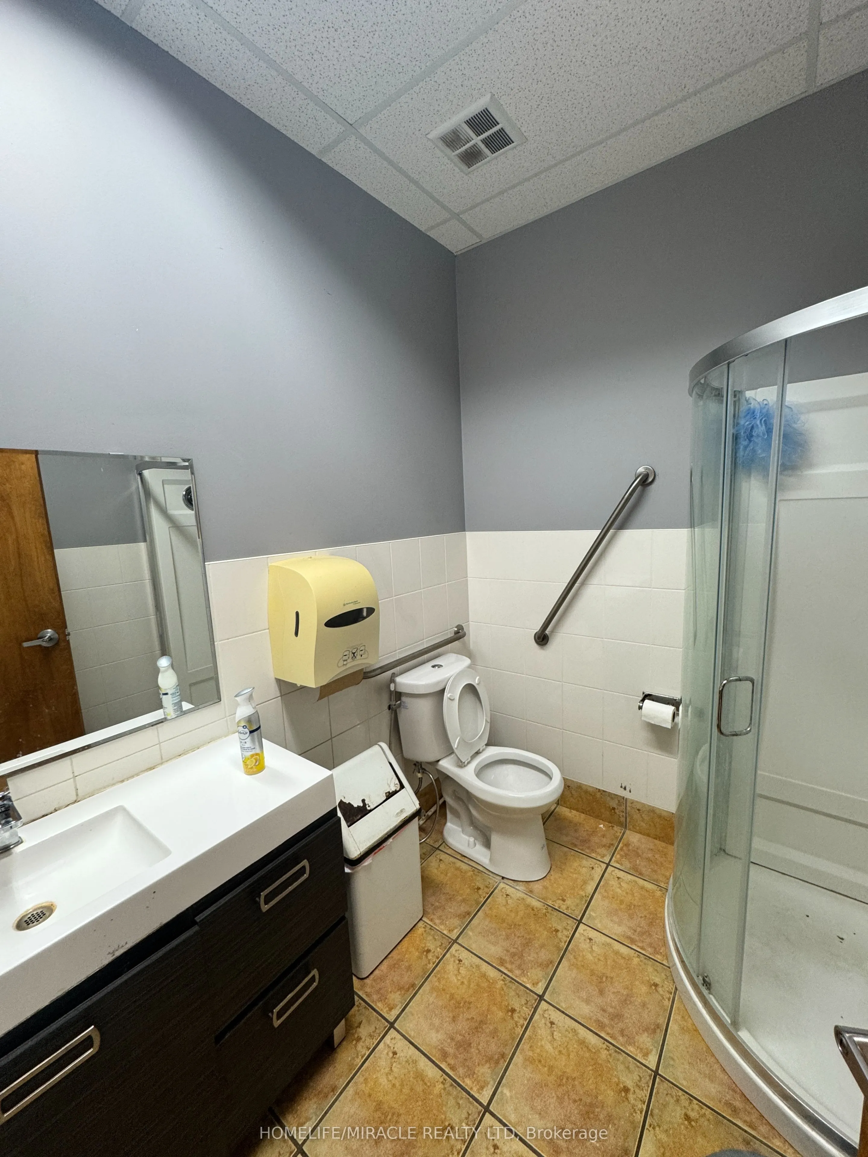 255 Woodlawn Road W, #109