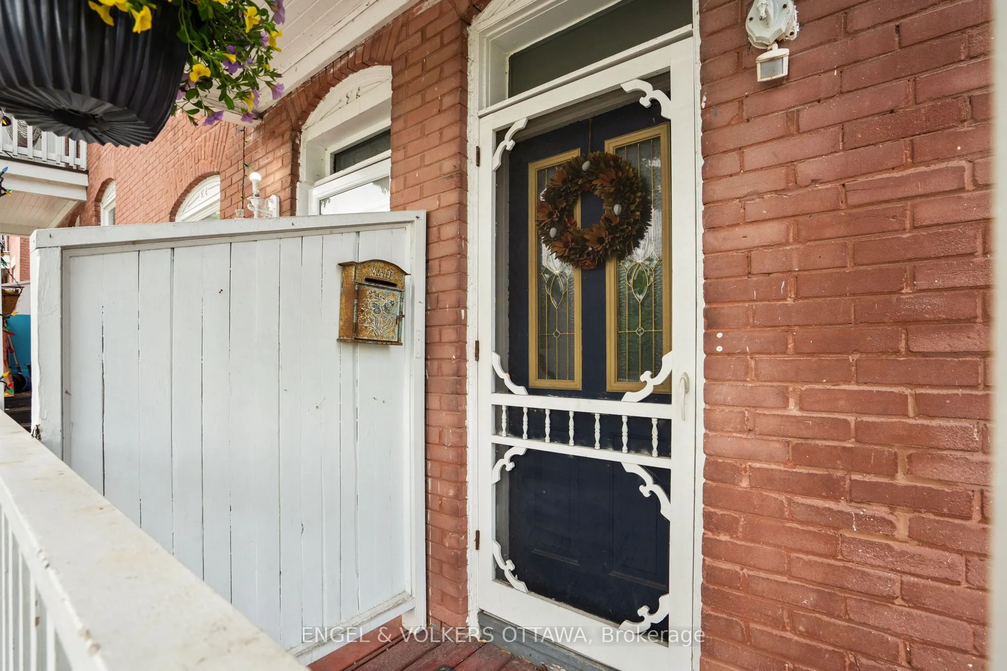 2 Lower Charlotte Street