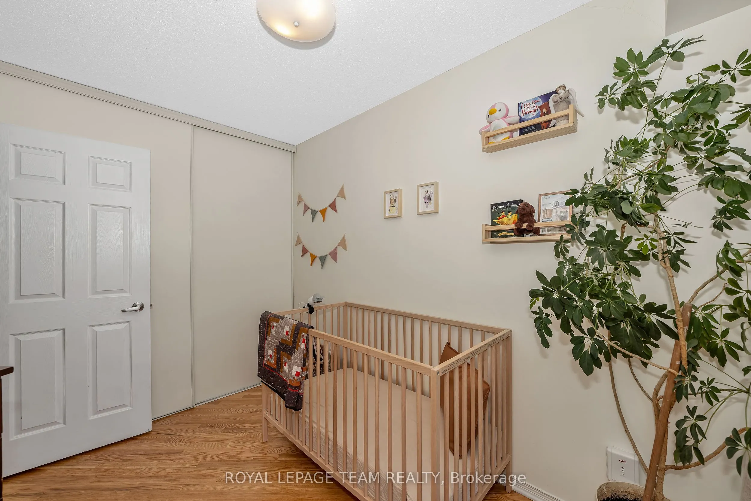 518 Lisgar Street, #9