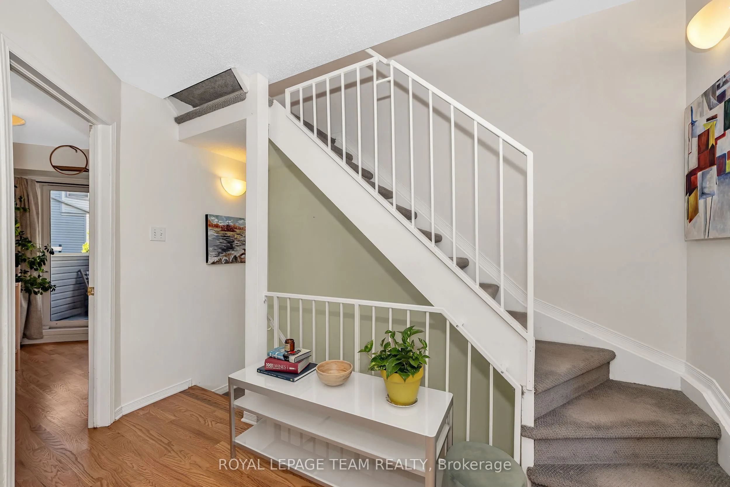 518 Lisgar Street, #9
