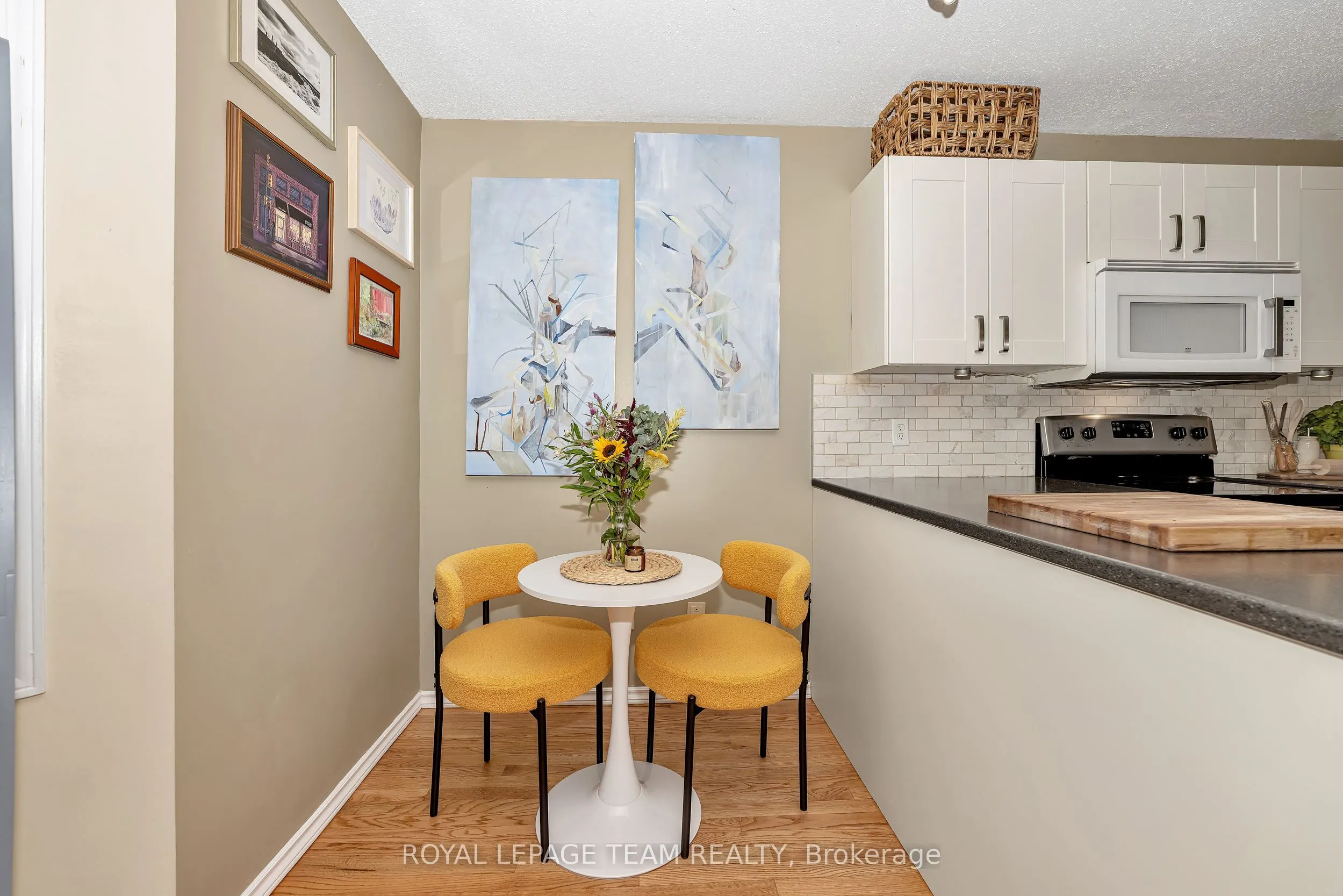 518 Lisgar Street, #9