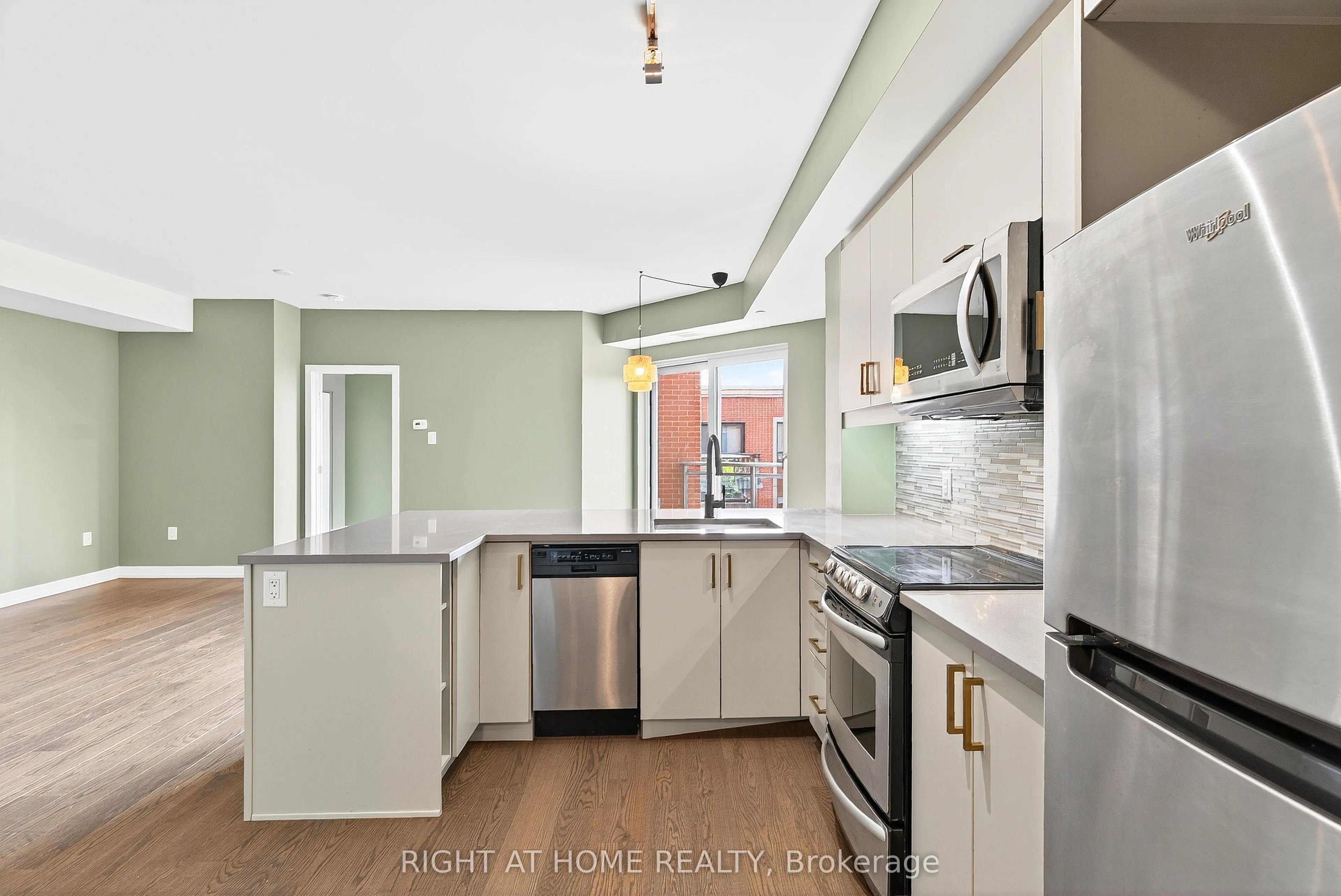 316 Bruyere Street, #517