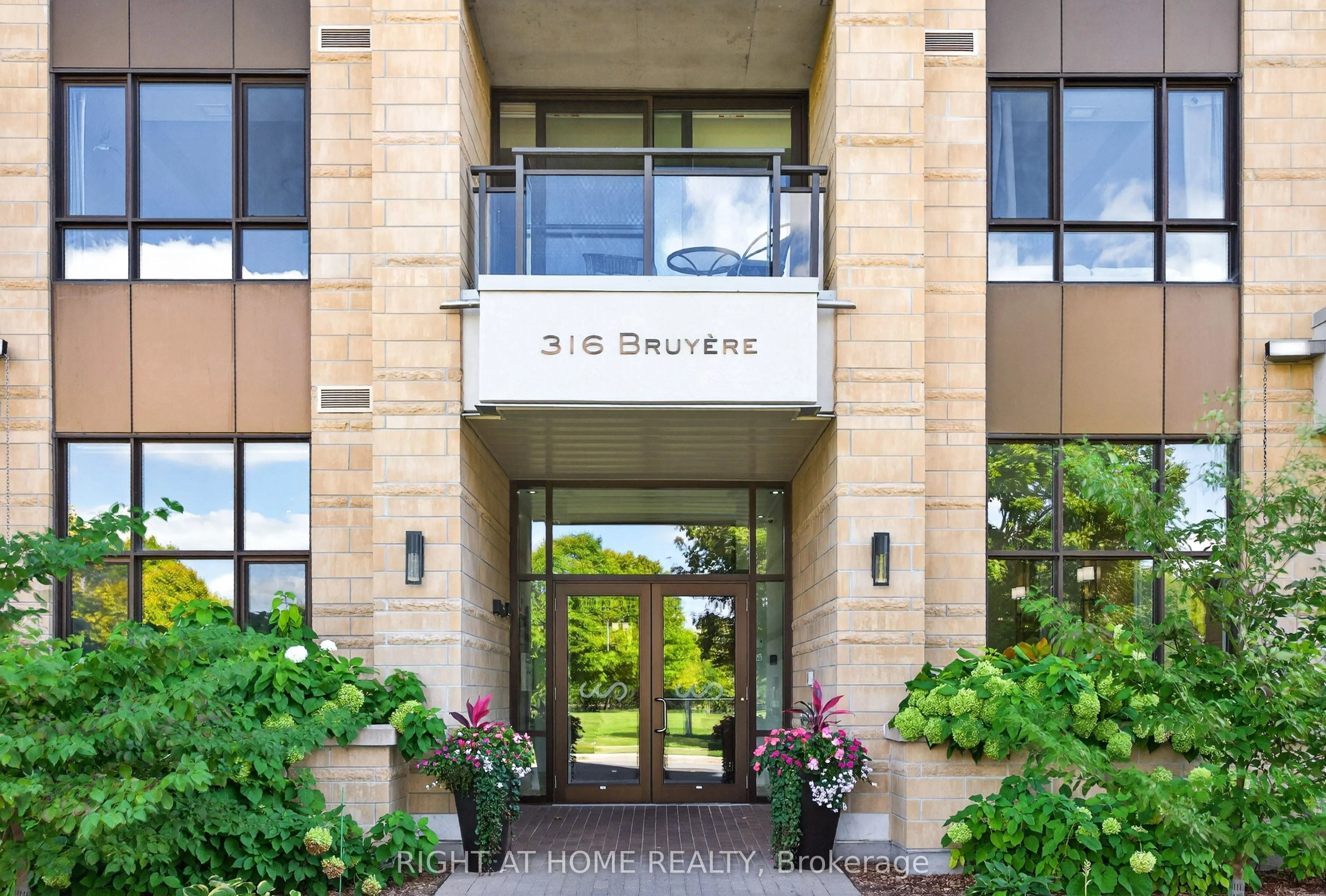 316 Bruyere Street, #517