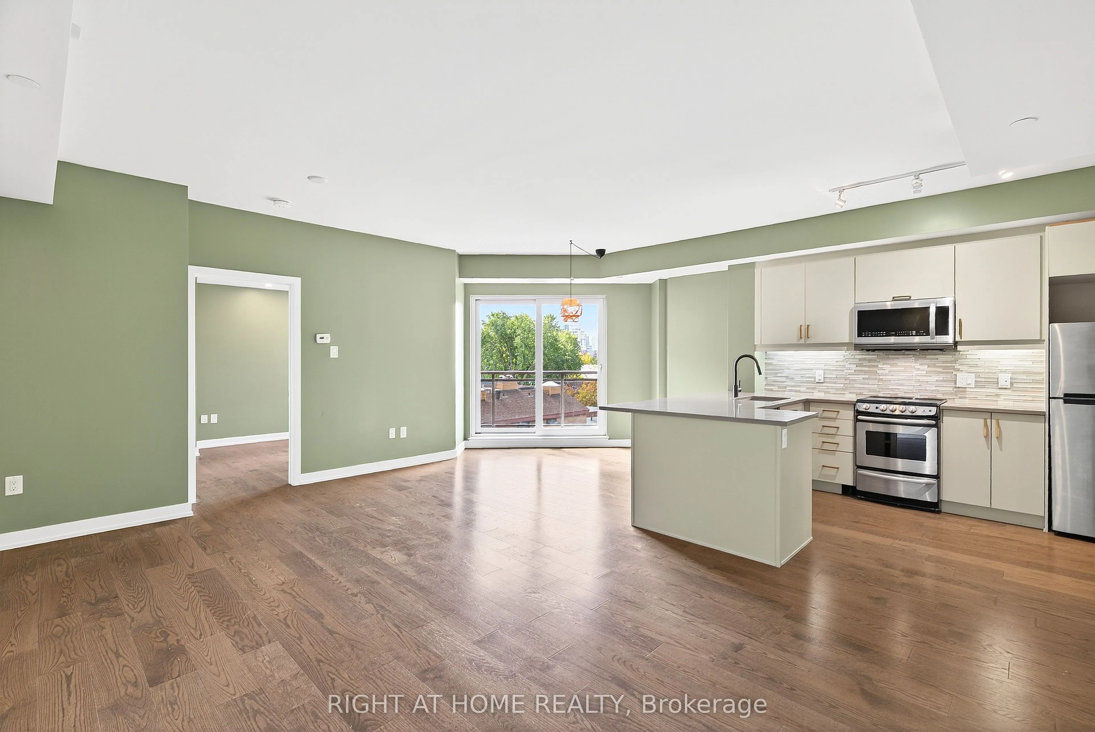 316 Bruyere Street, #517
