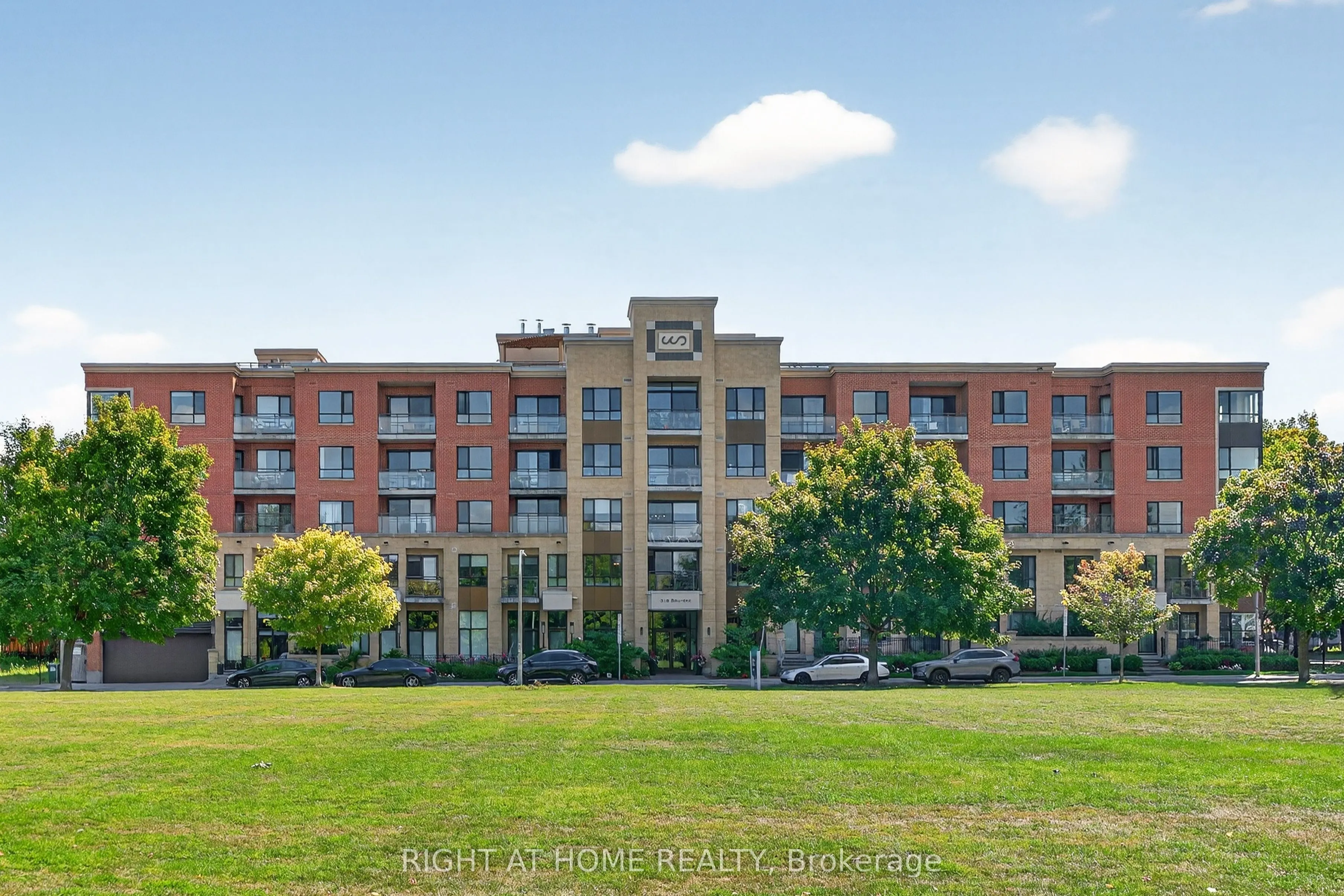 316 Bruyere Street, #517