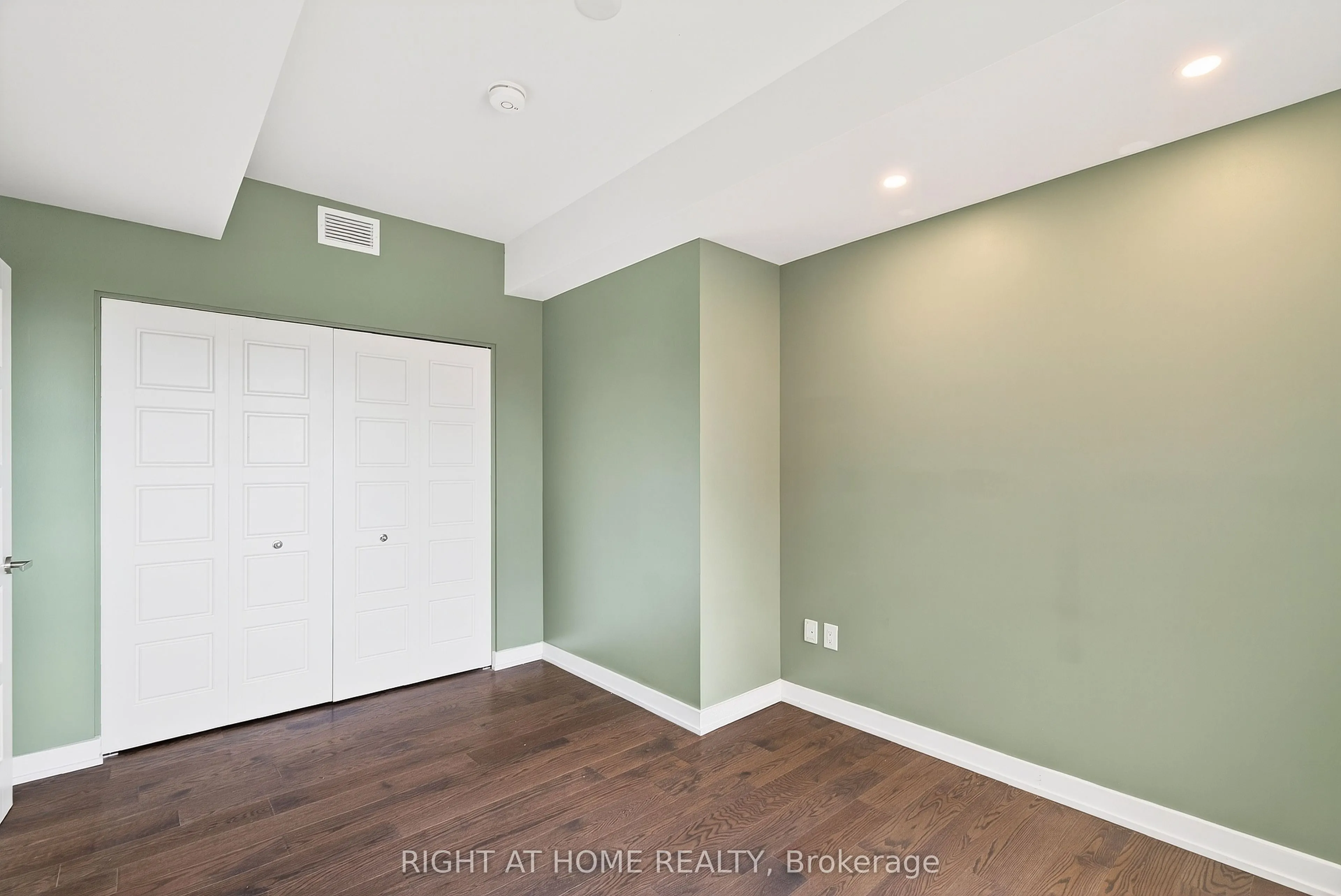 316 Bruyere Street, #517