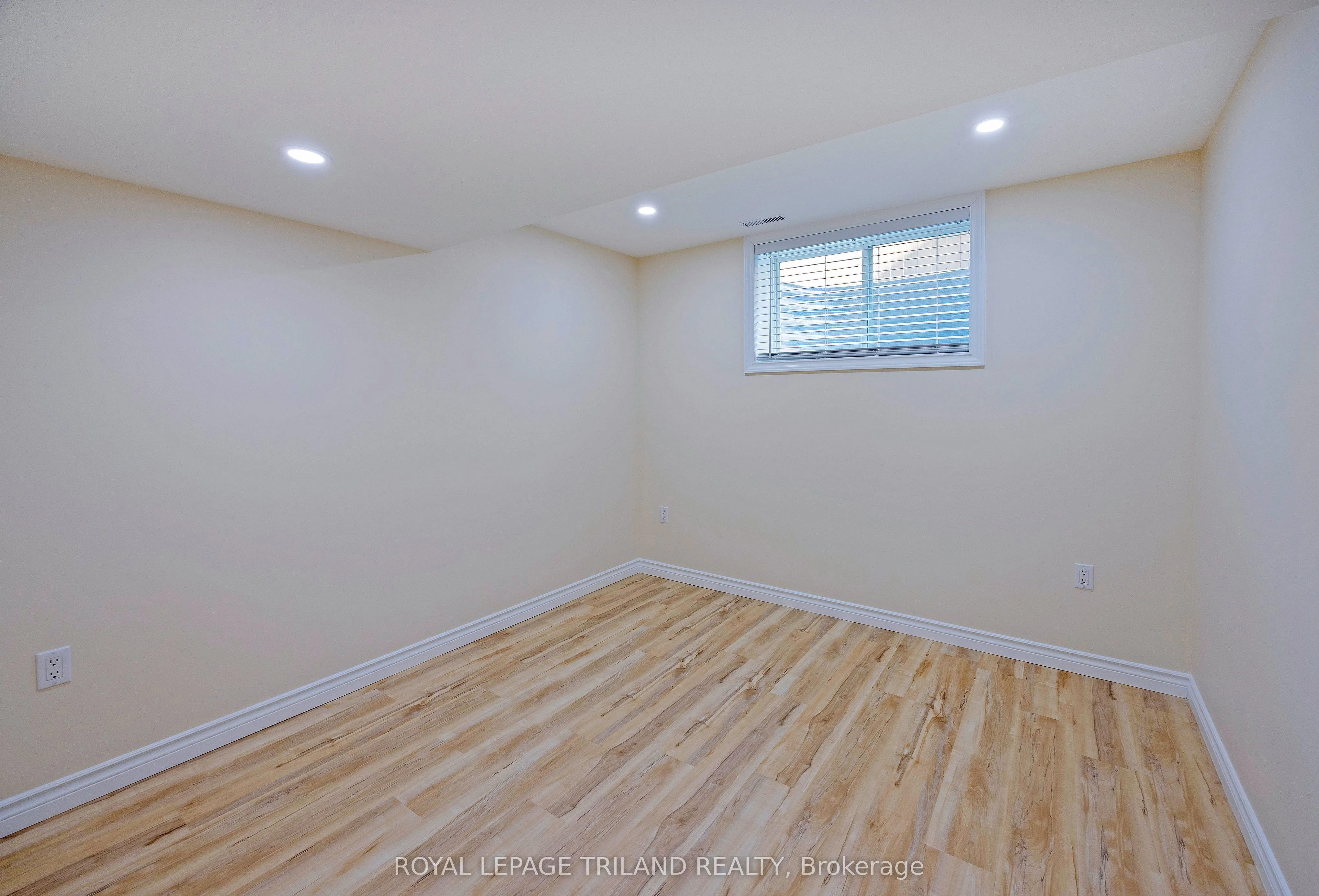 2467 Irish Moss Road