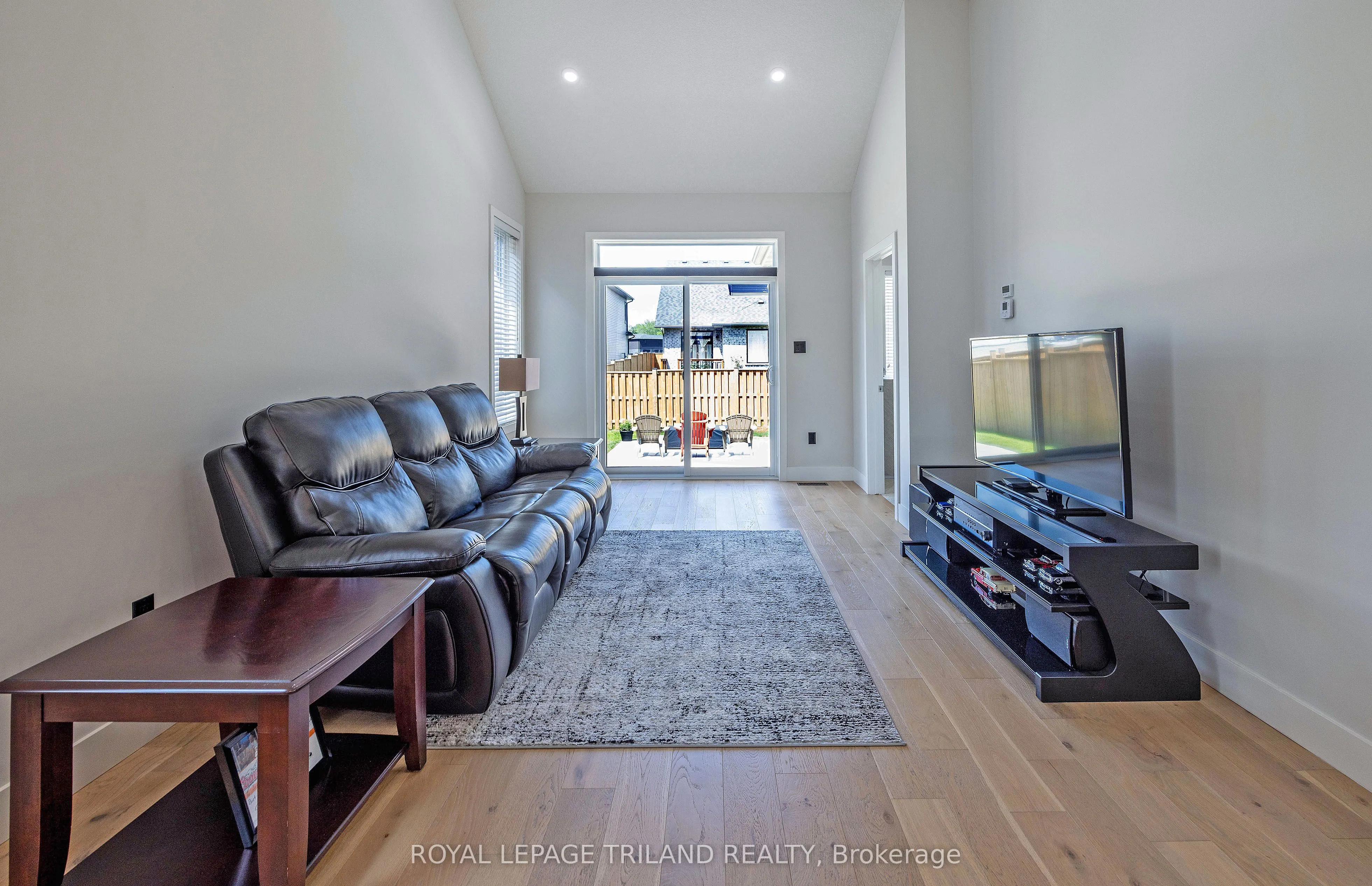2467 Irish Moss Road
