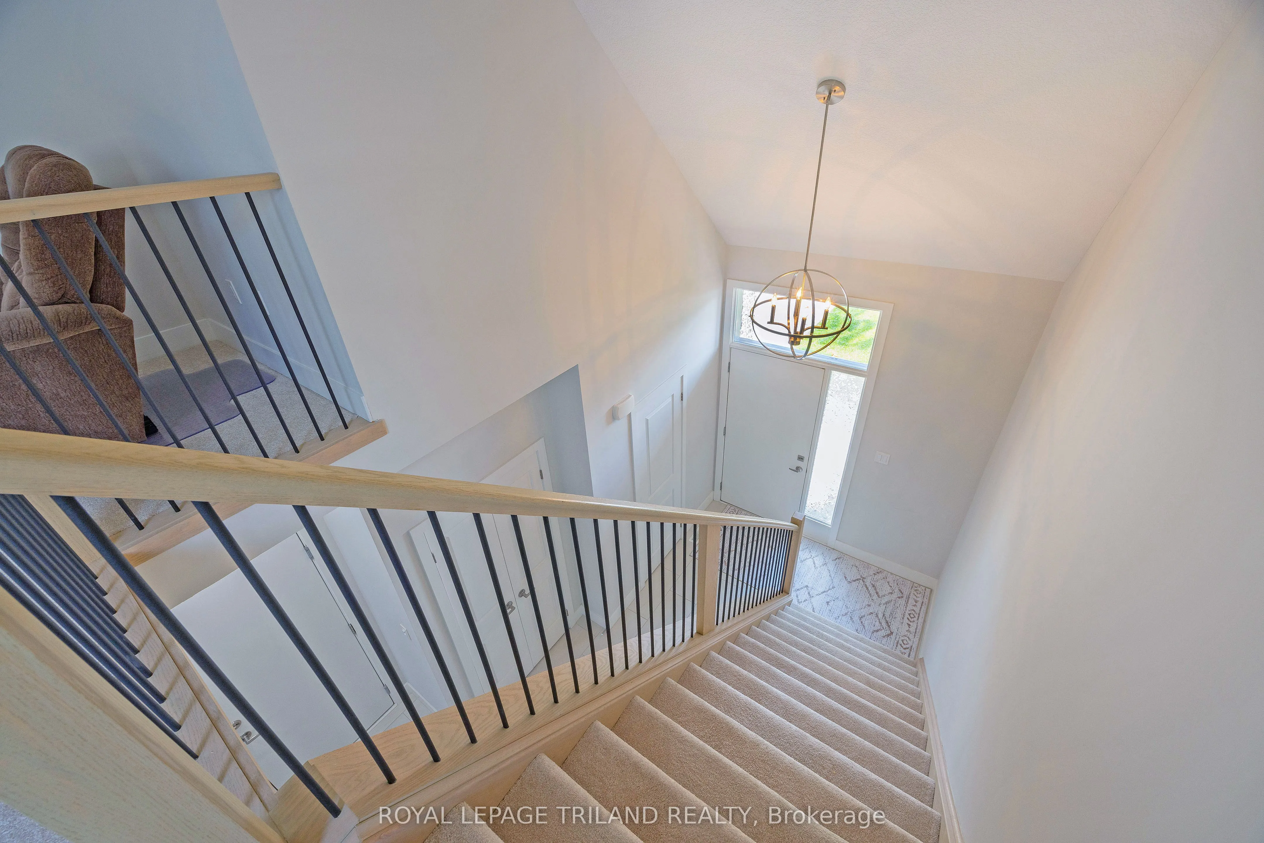 2467 Irish Moss Road