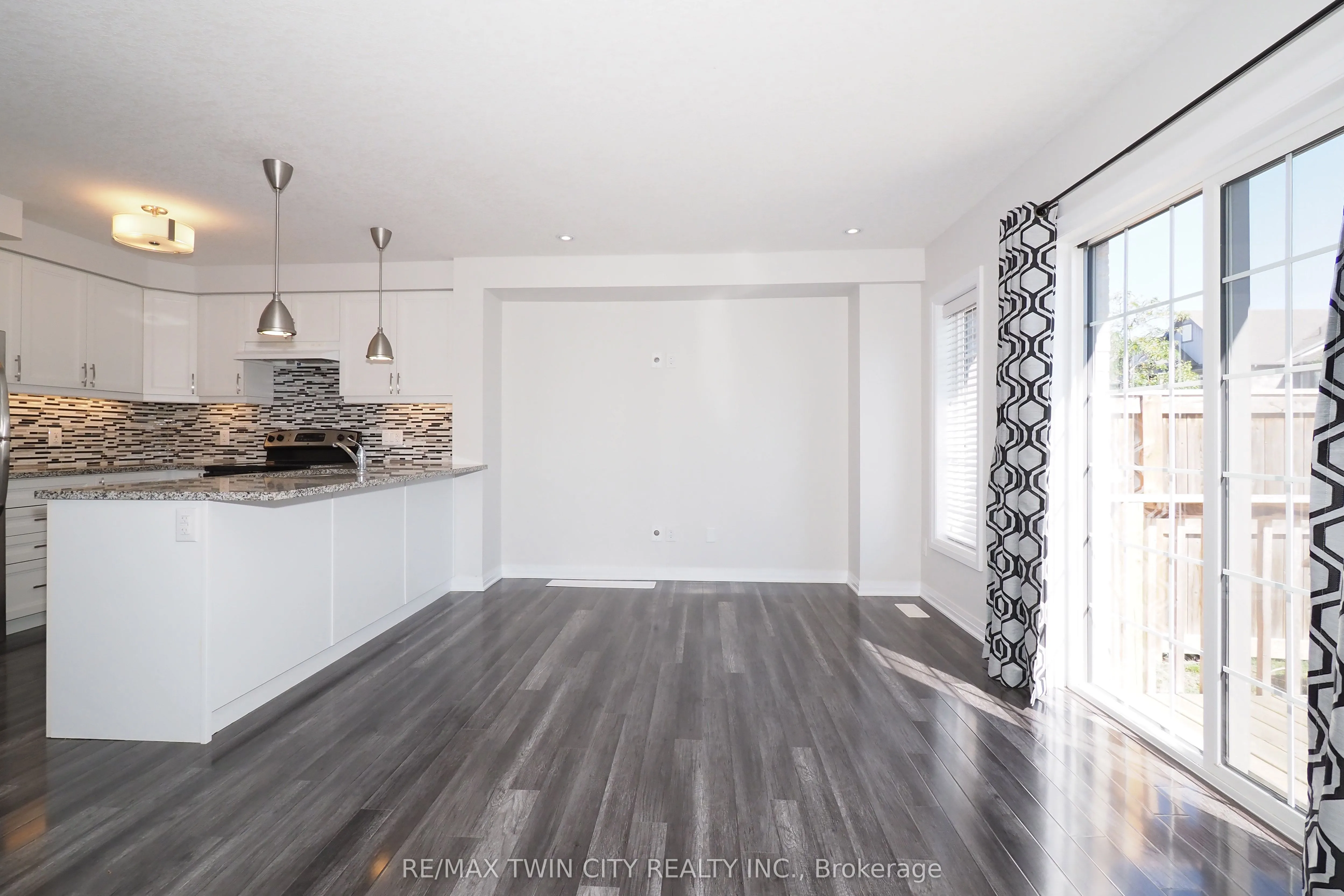 181 South Creek Drive, #11