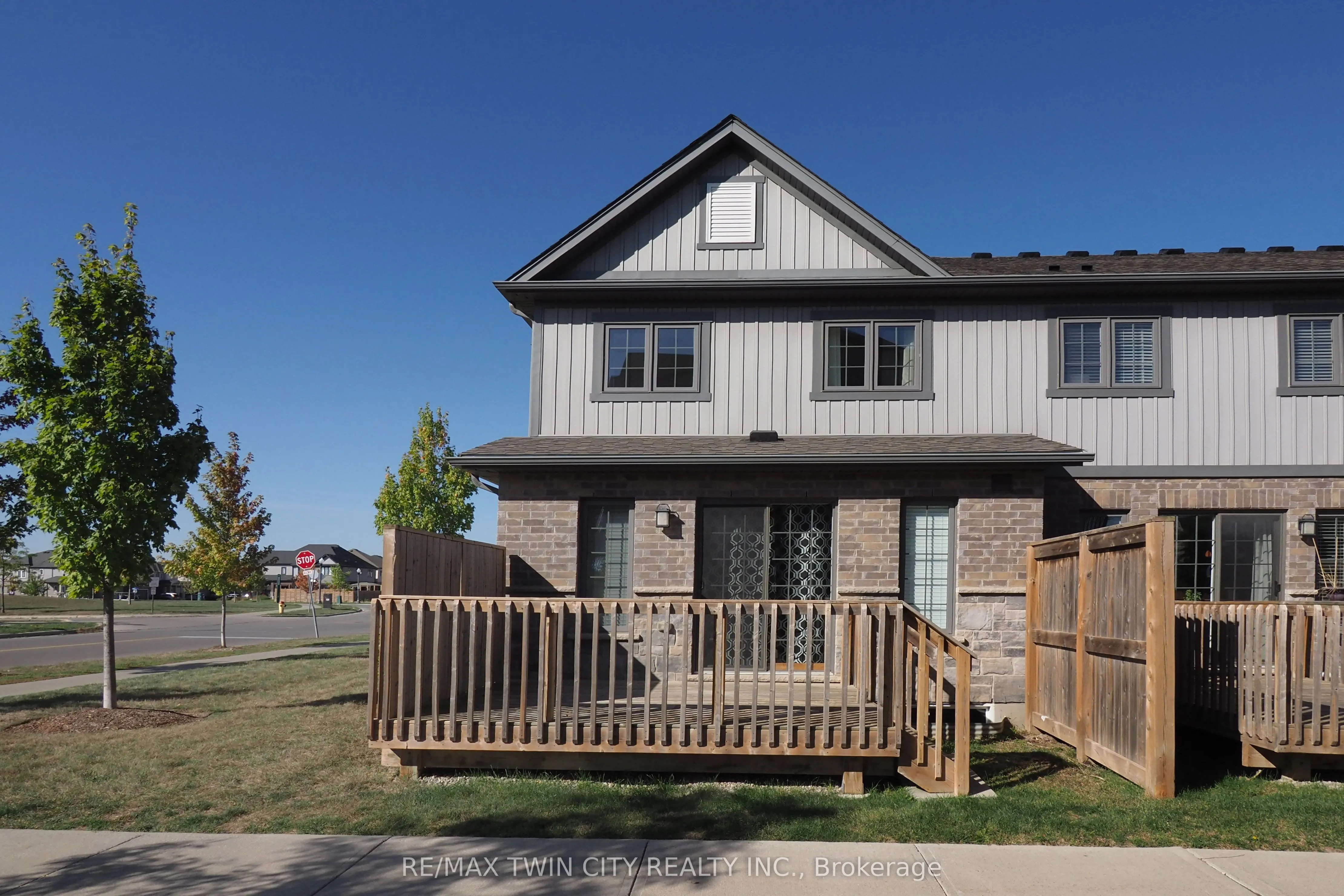 181 South Creek Drive, #11