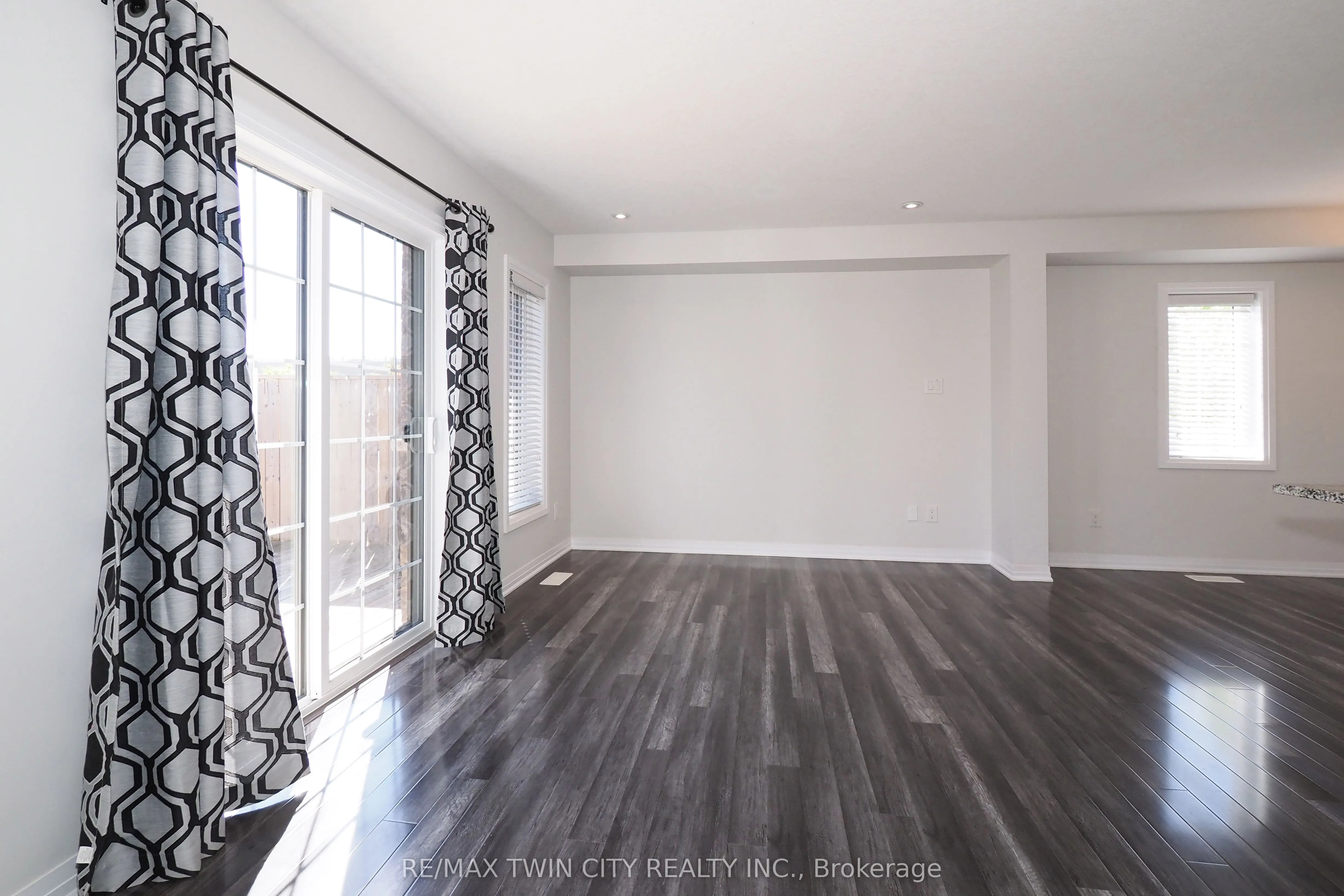 181 South Creek Drive, #11